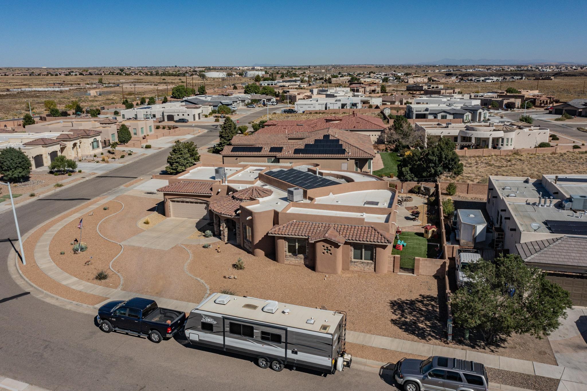 7923 VICTORIA Drive NW