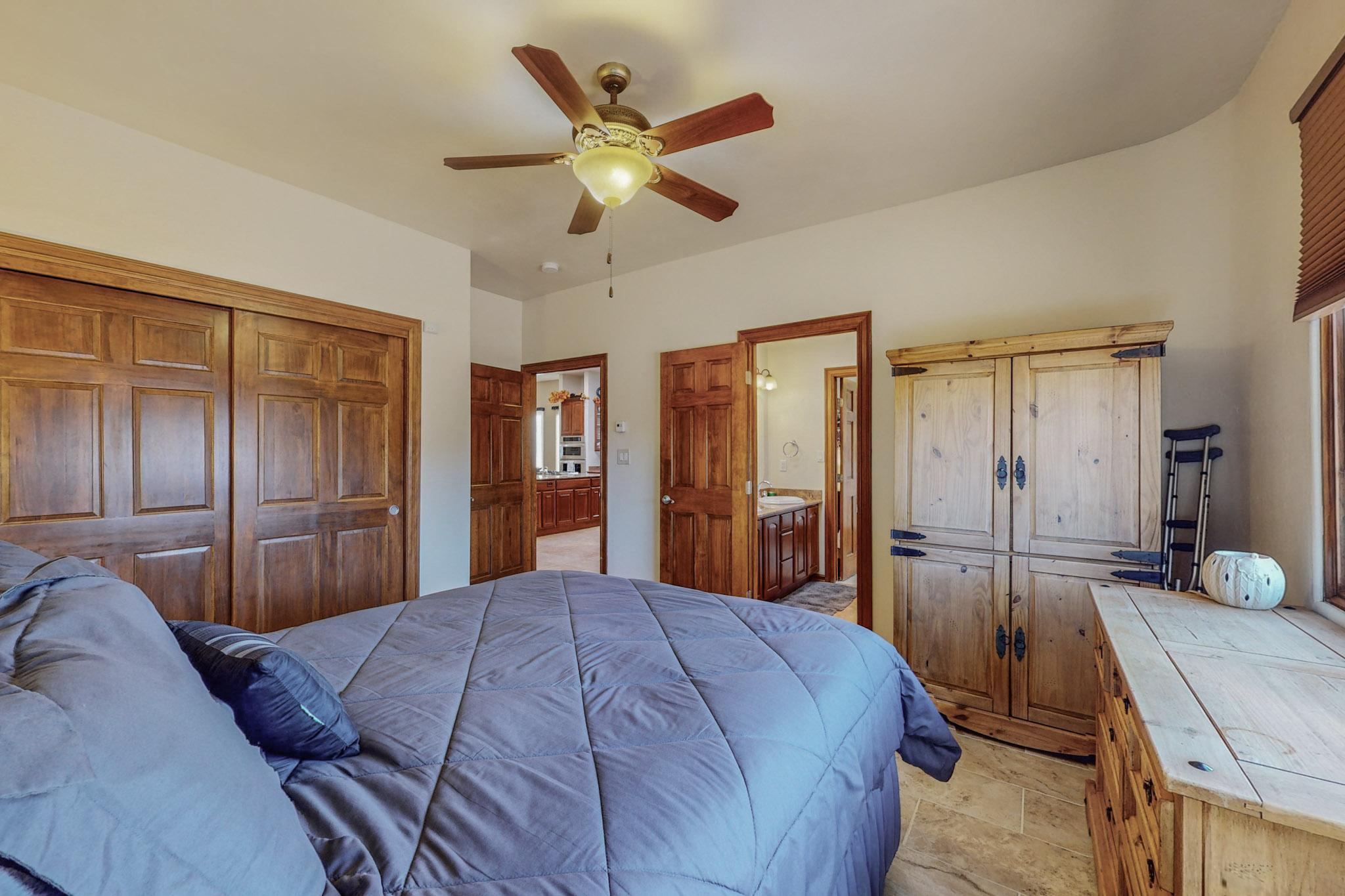 7923 VICTORIA Drive NW