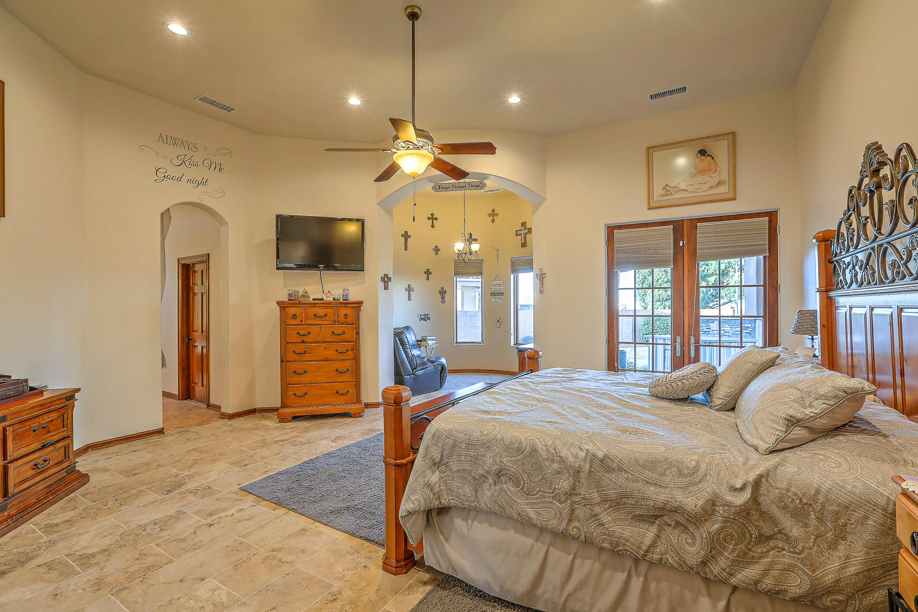 7923 VICTORIA Drive NW