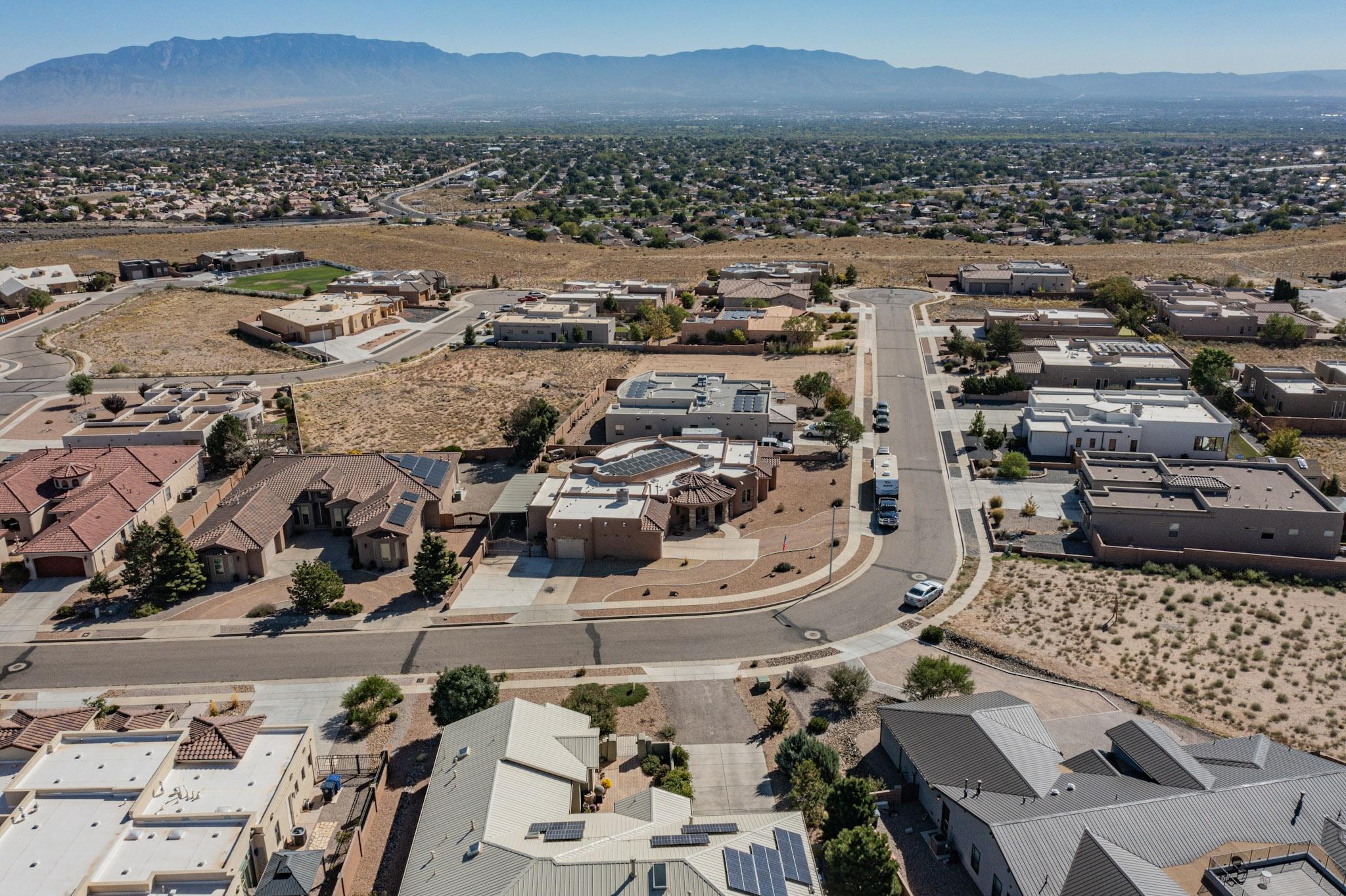 7923 VICTORIA Drive NW