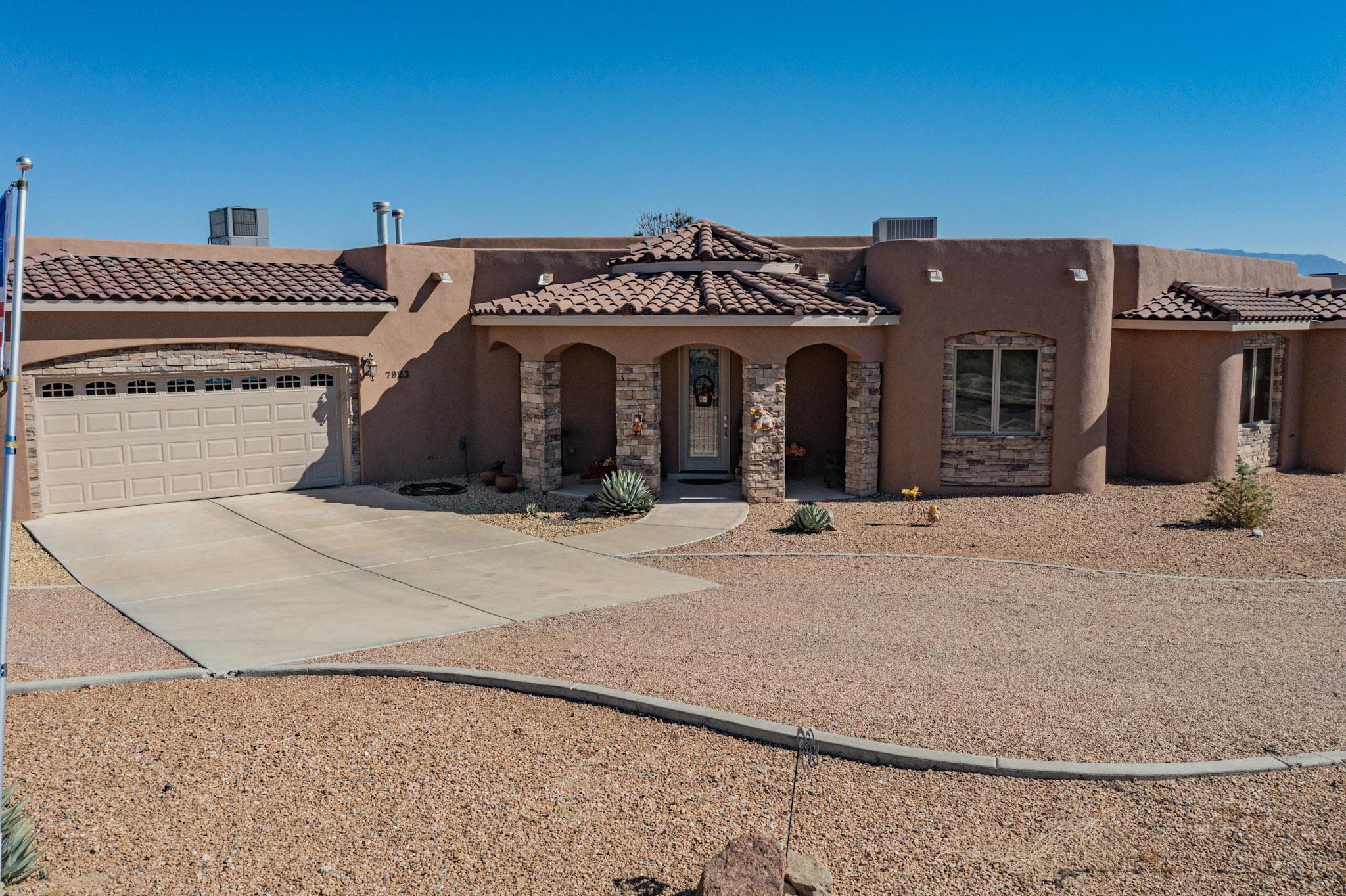 7923 VICTORIA Drive NW