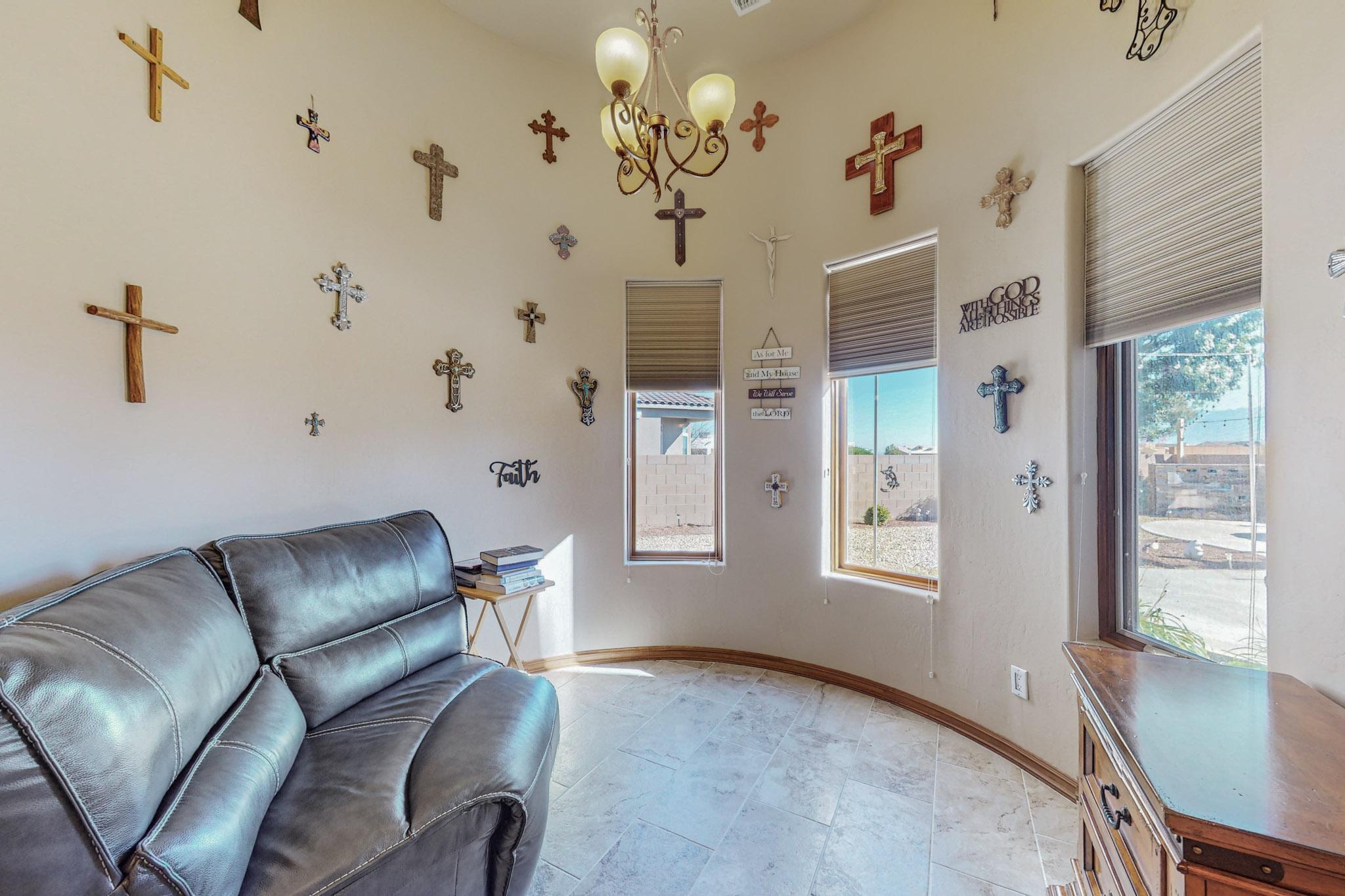 7923 VICTORIA Drive NW