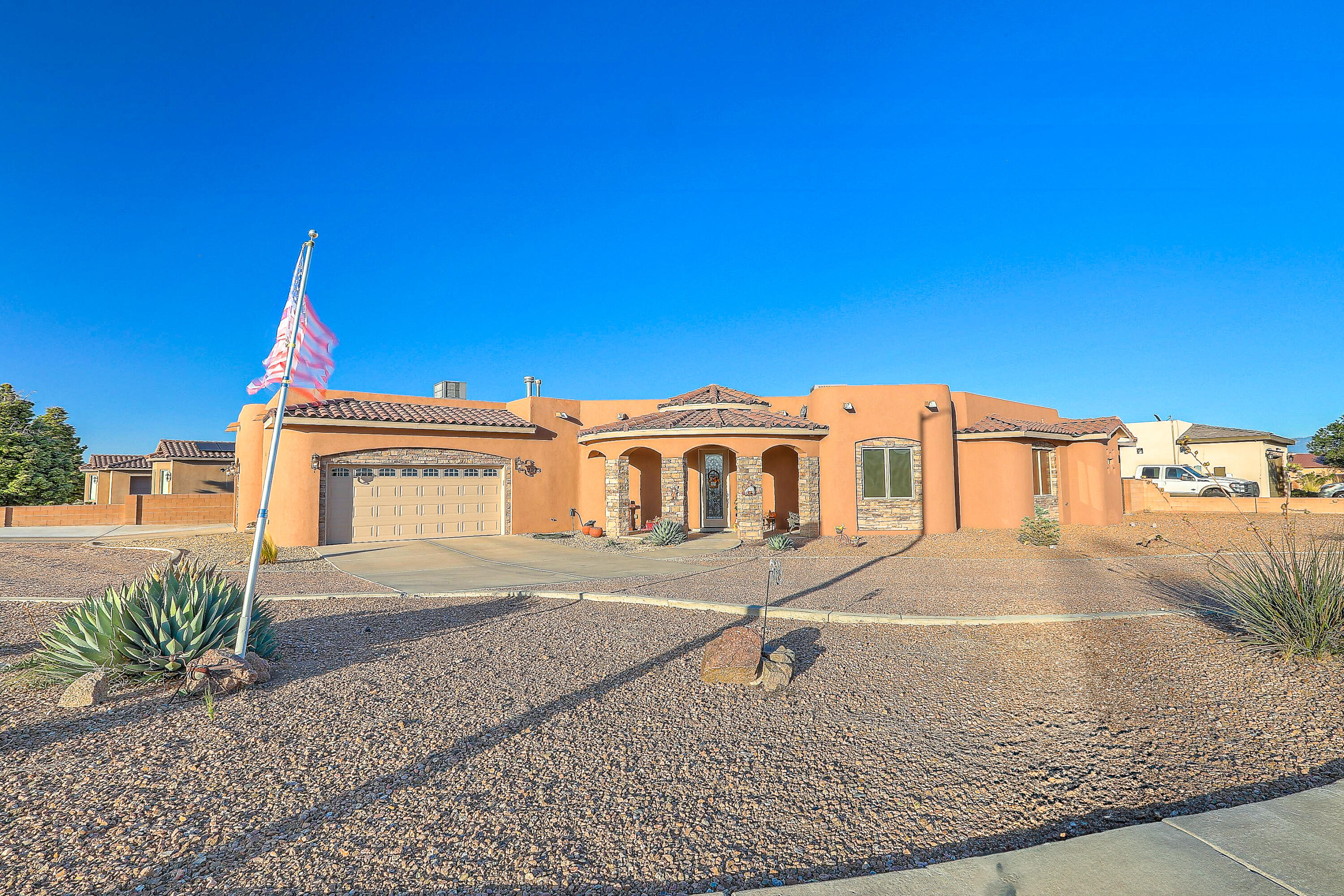 7923 VICTORIA Drive NW