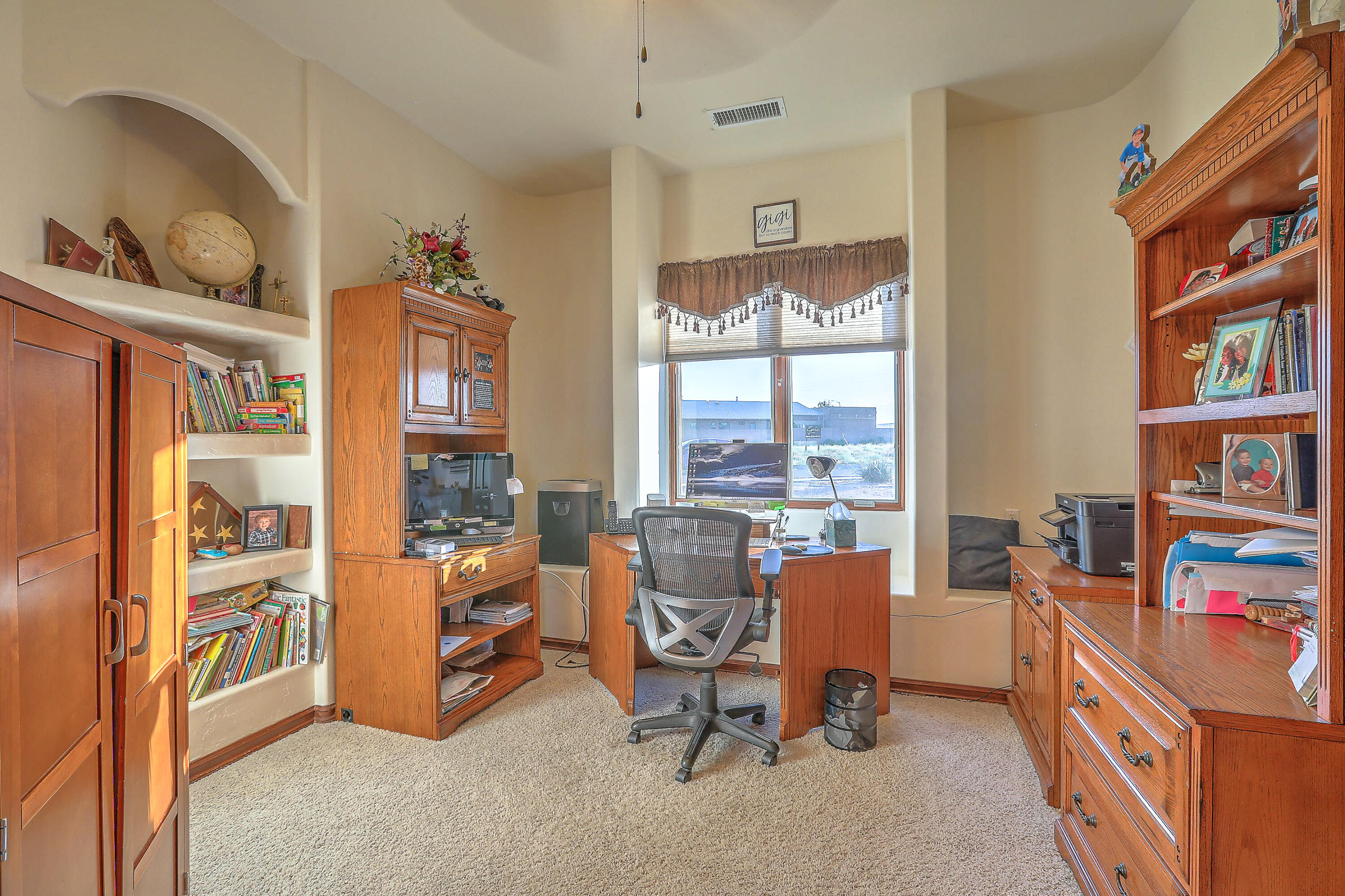 7923 VICTORIA Drive NW