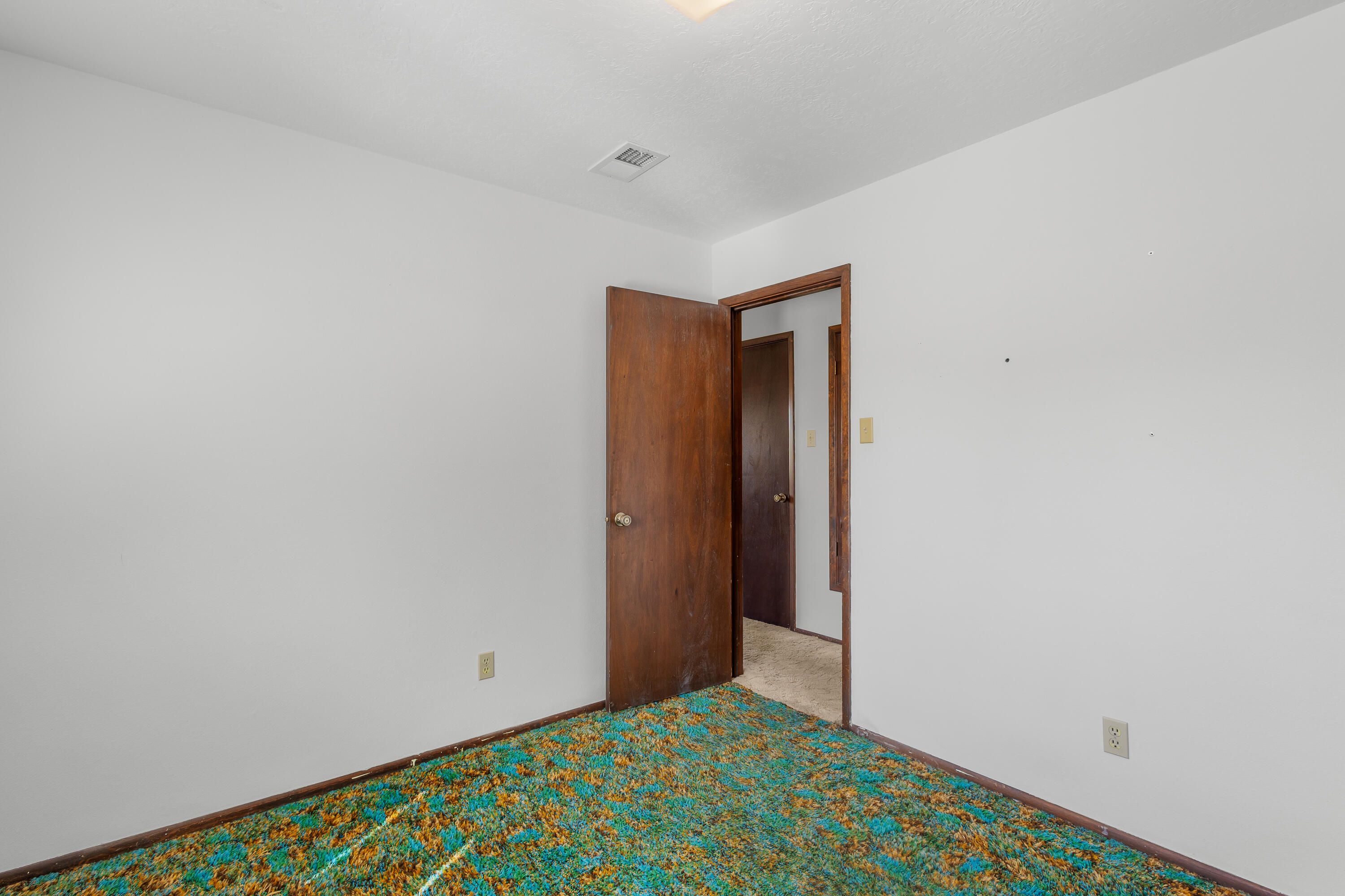1006 MARY Place