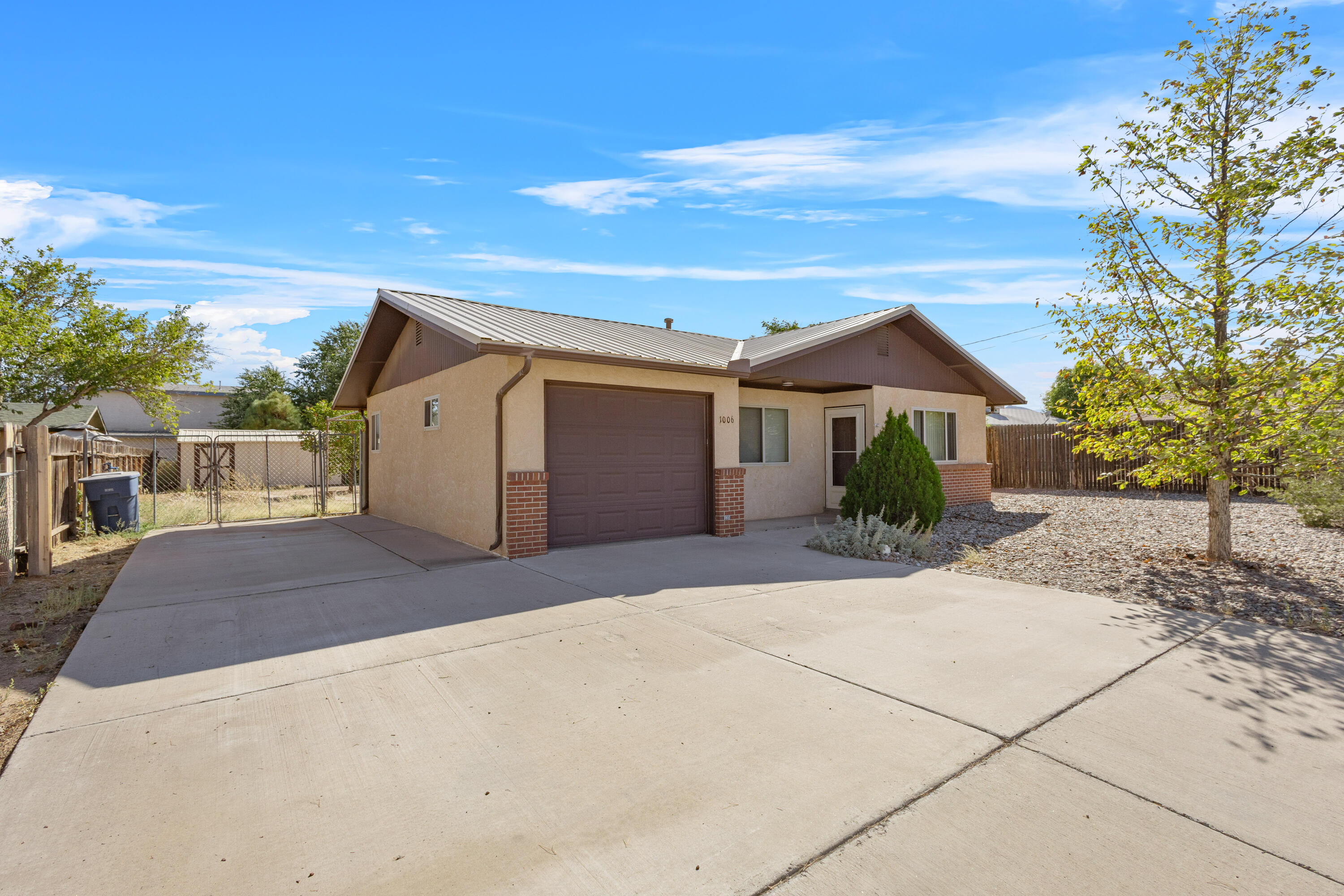 1006 MARY Place