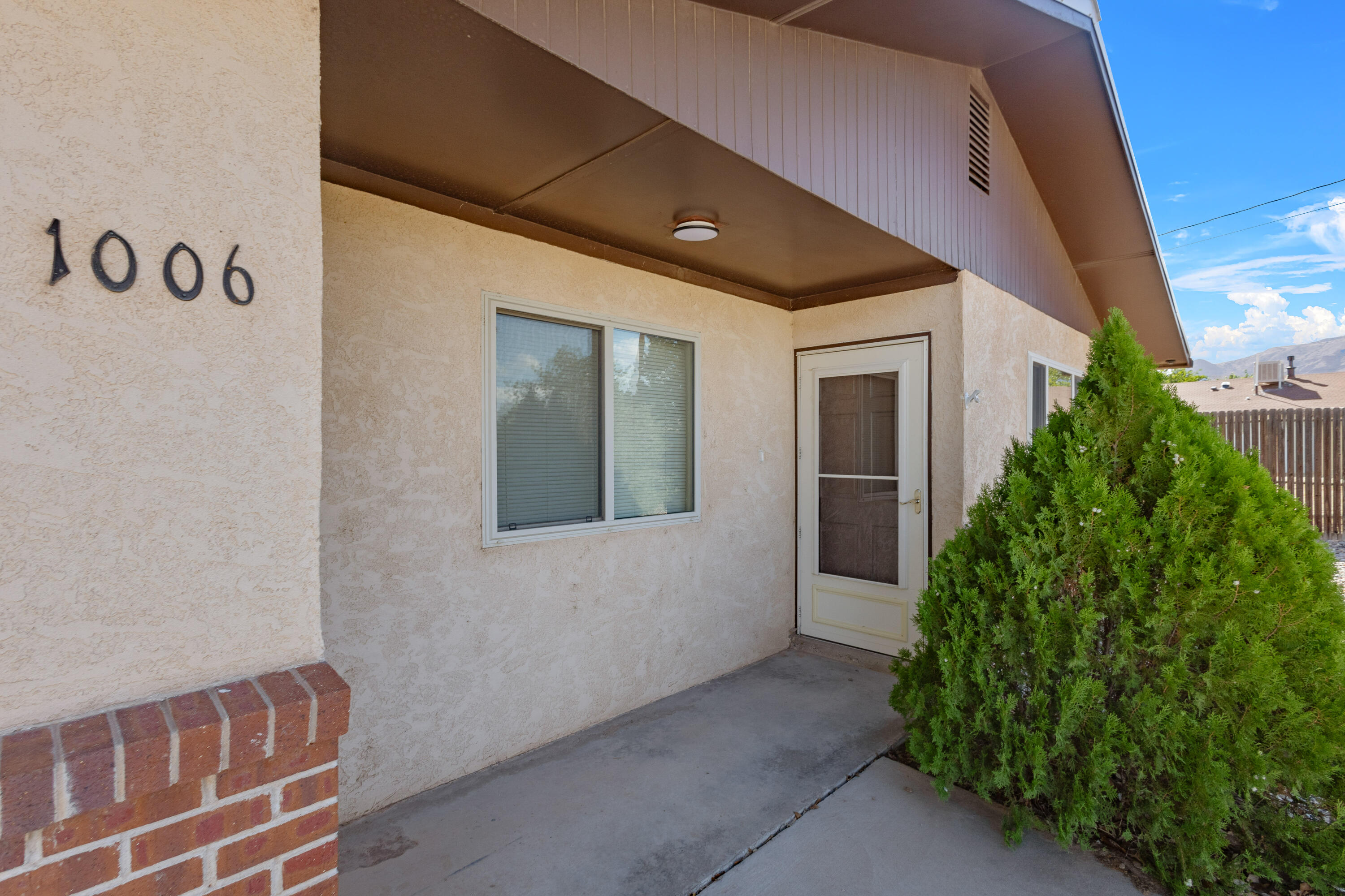 1006 MARY Place