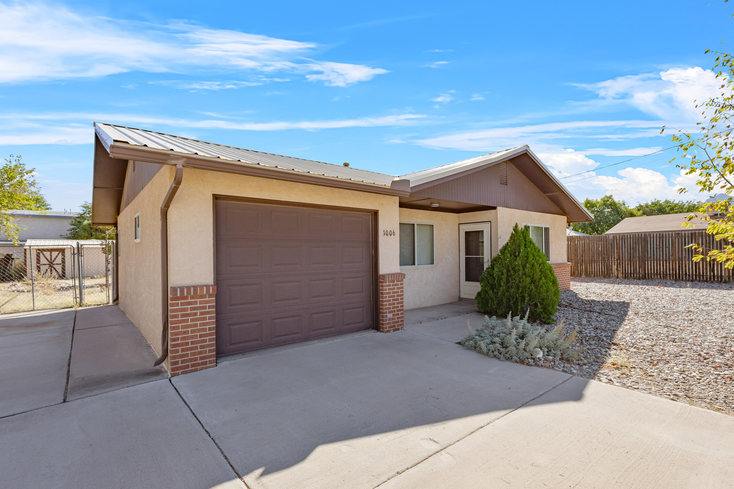 1006 MARY Place