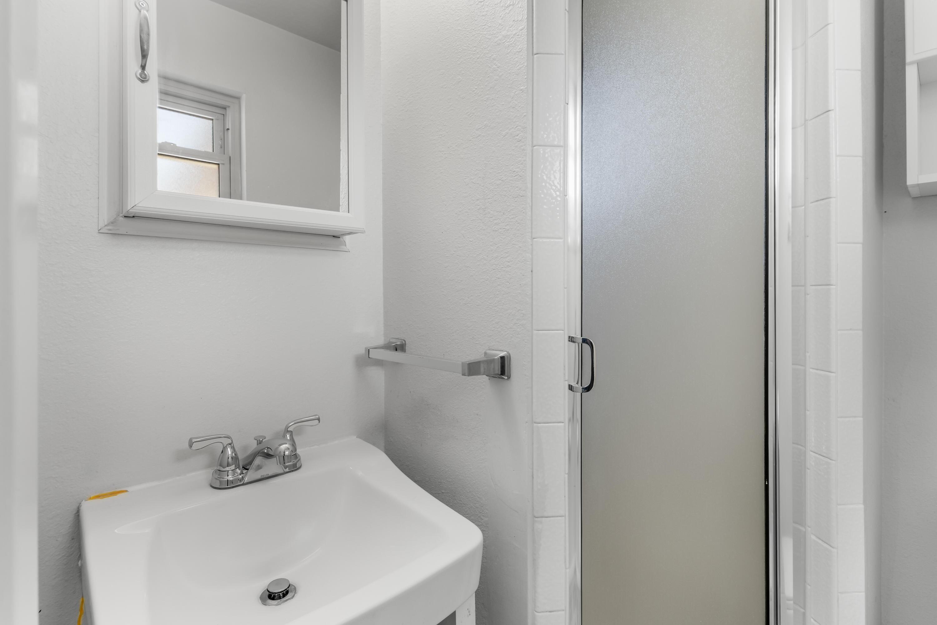 1006 MARY Place