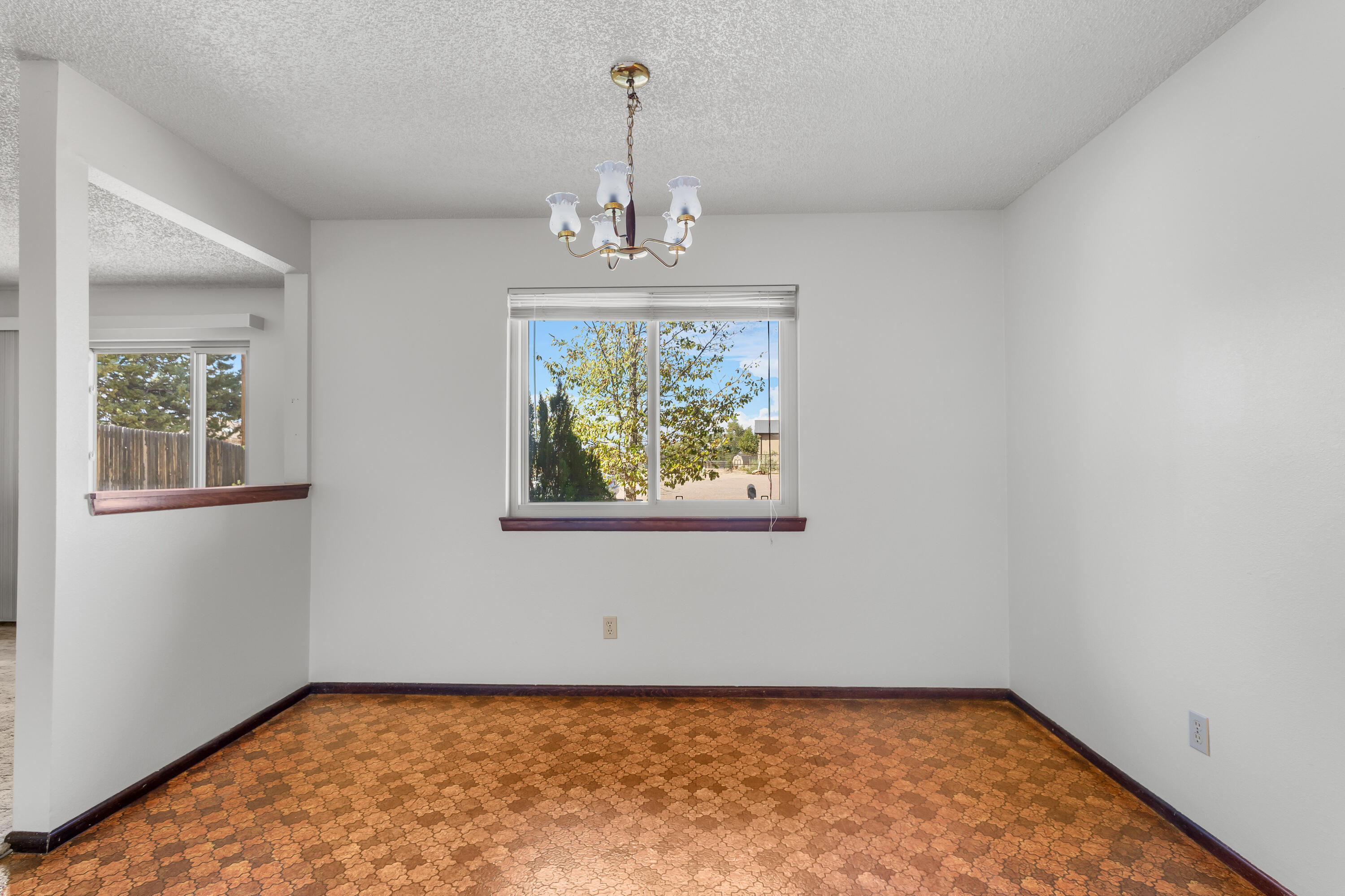 1006 MARY Place