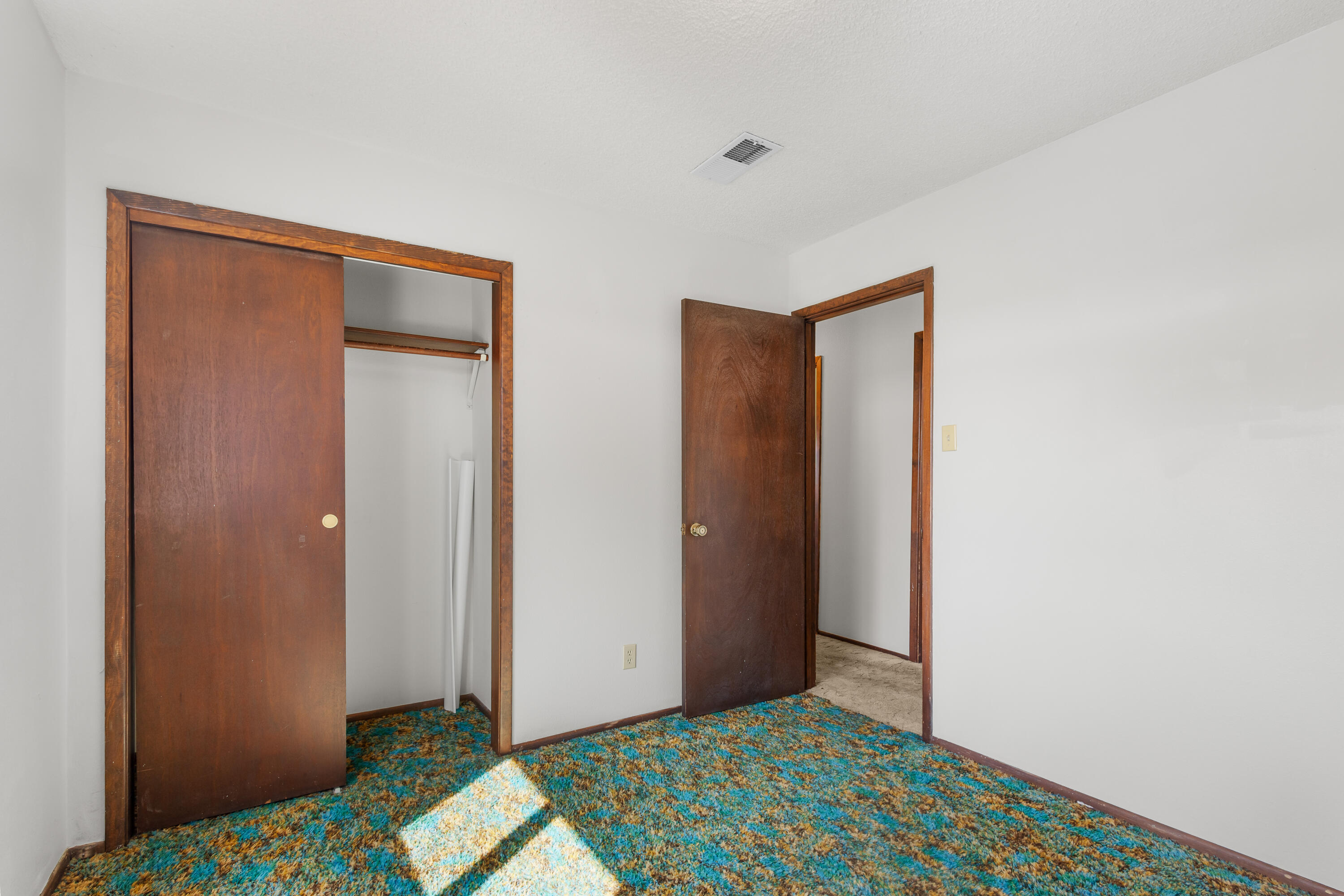 1006 MARY Place