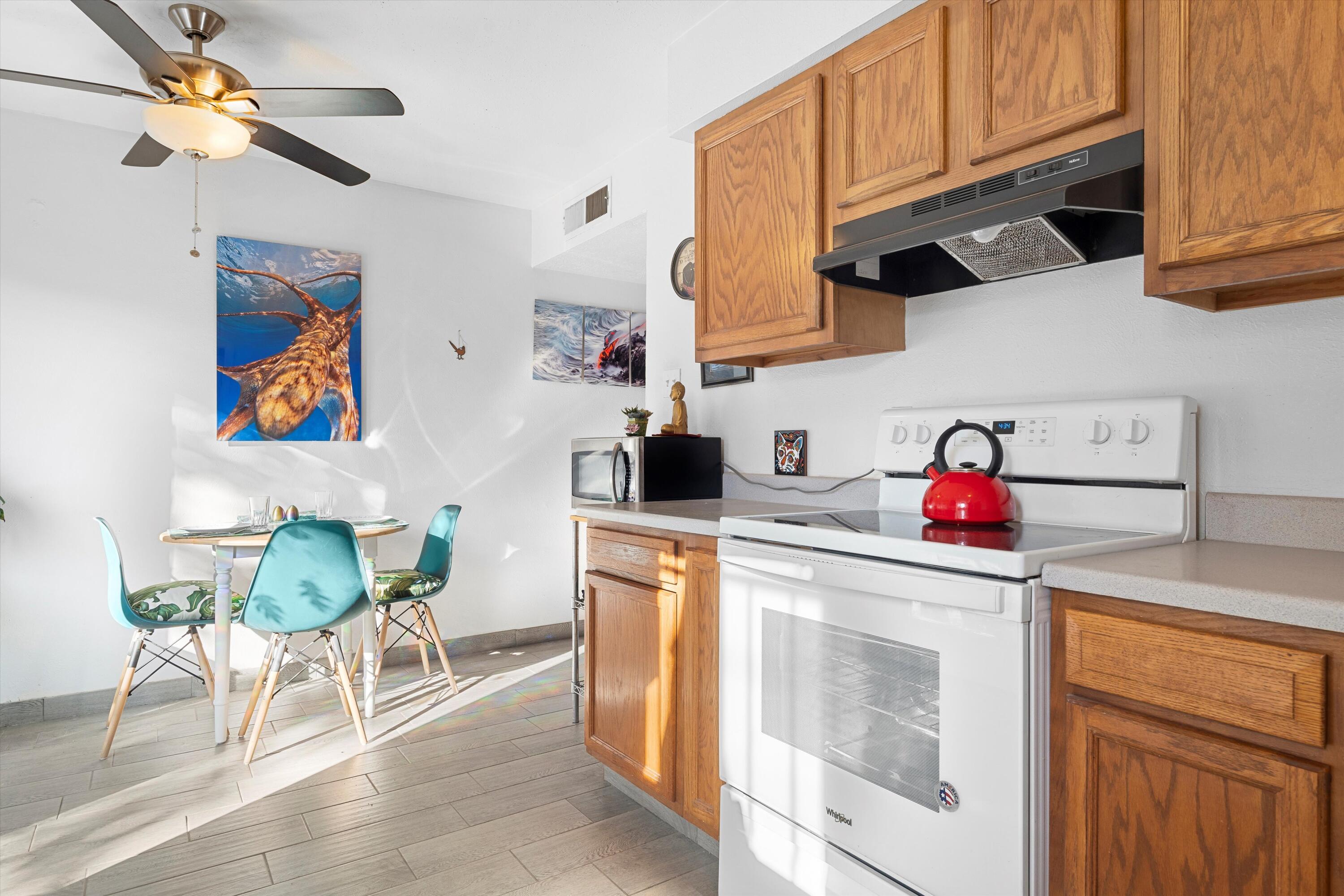 1913 HAMLET Court NE