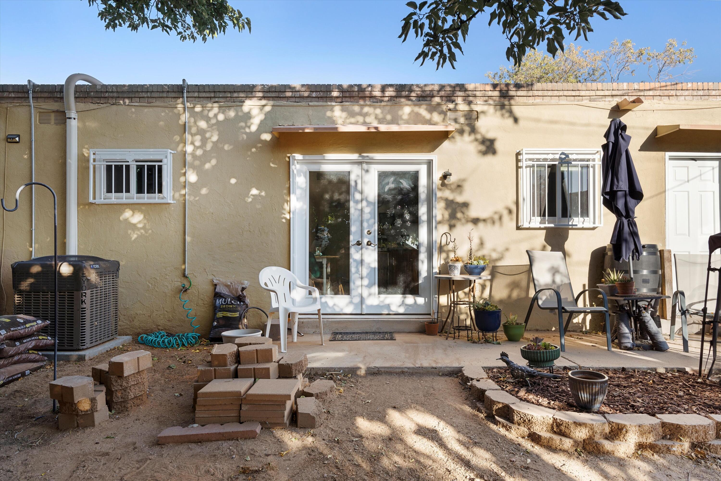 1913 HAMLET Court NE