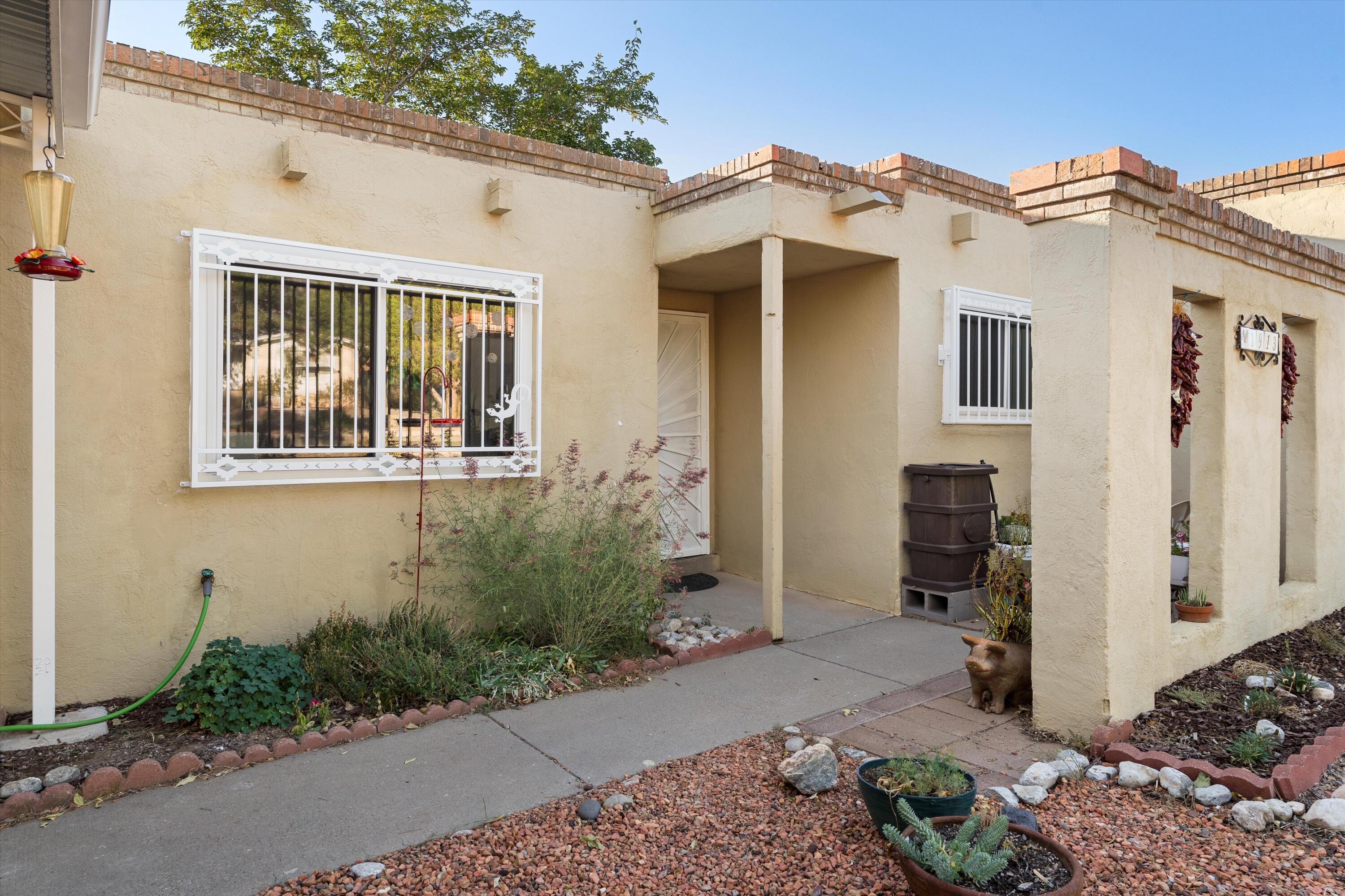 1913 HAMLET Court NE