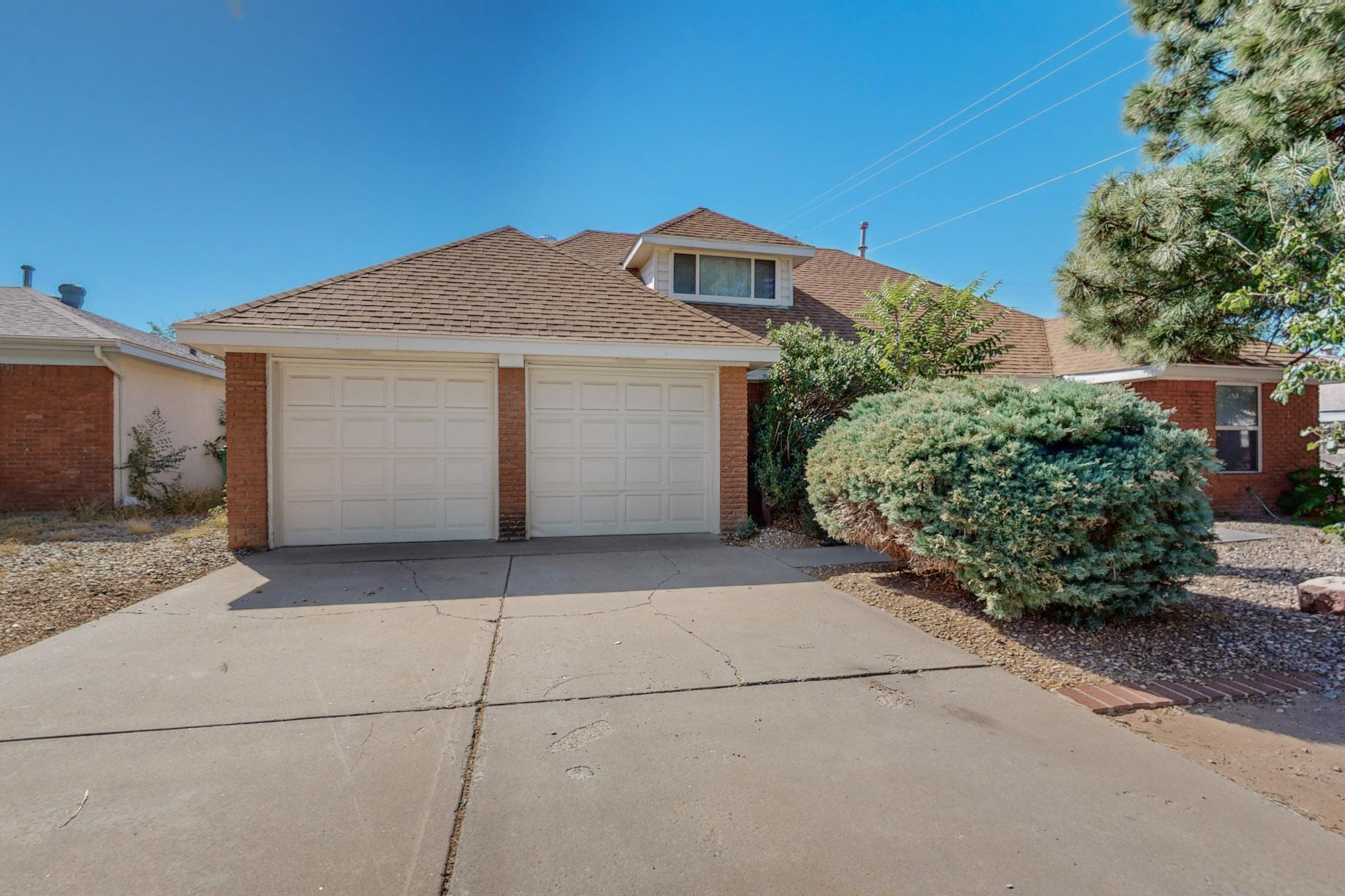 9204 CRESTWOOD Avenue NE