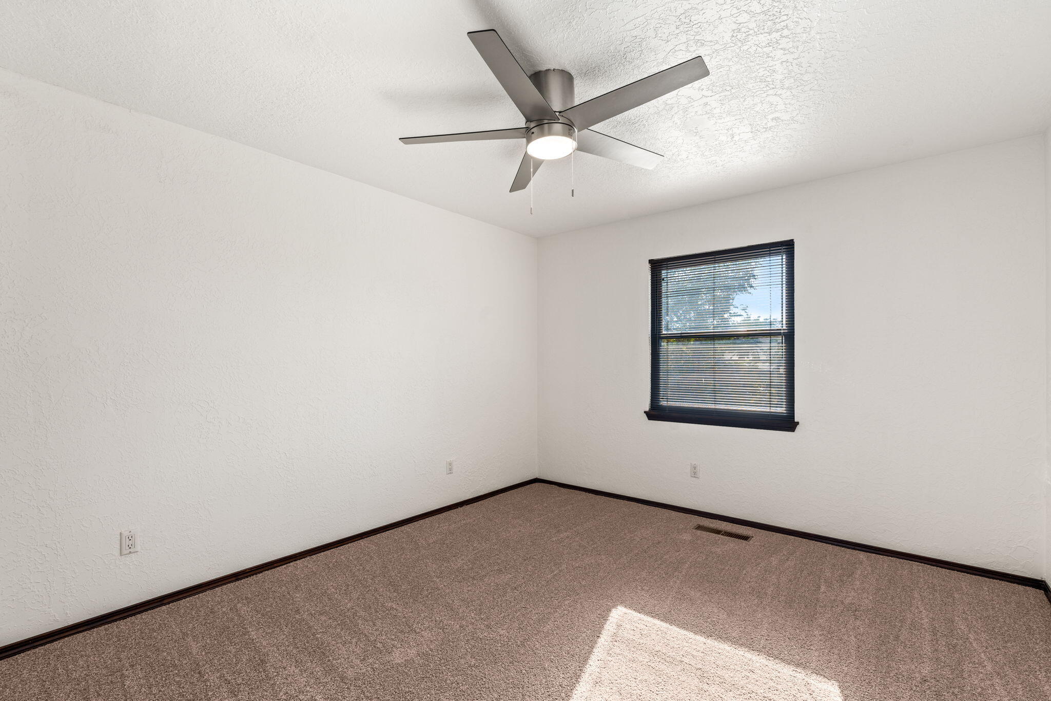 10012 ACADEMY HILLS Drive NE