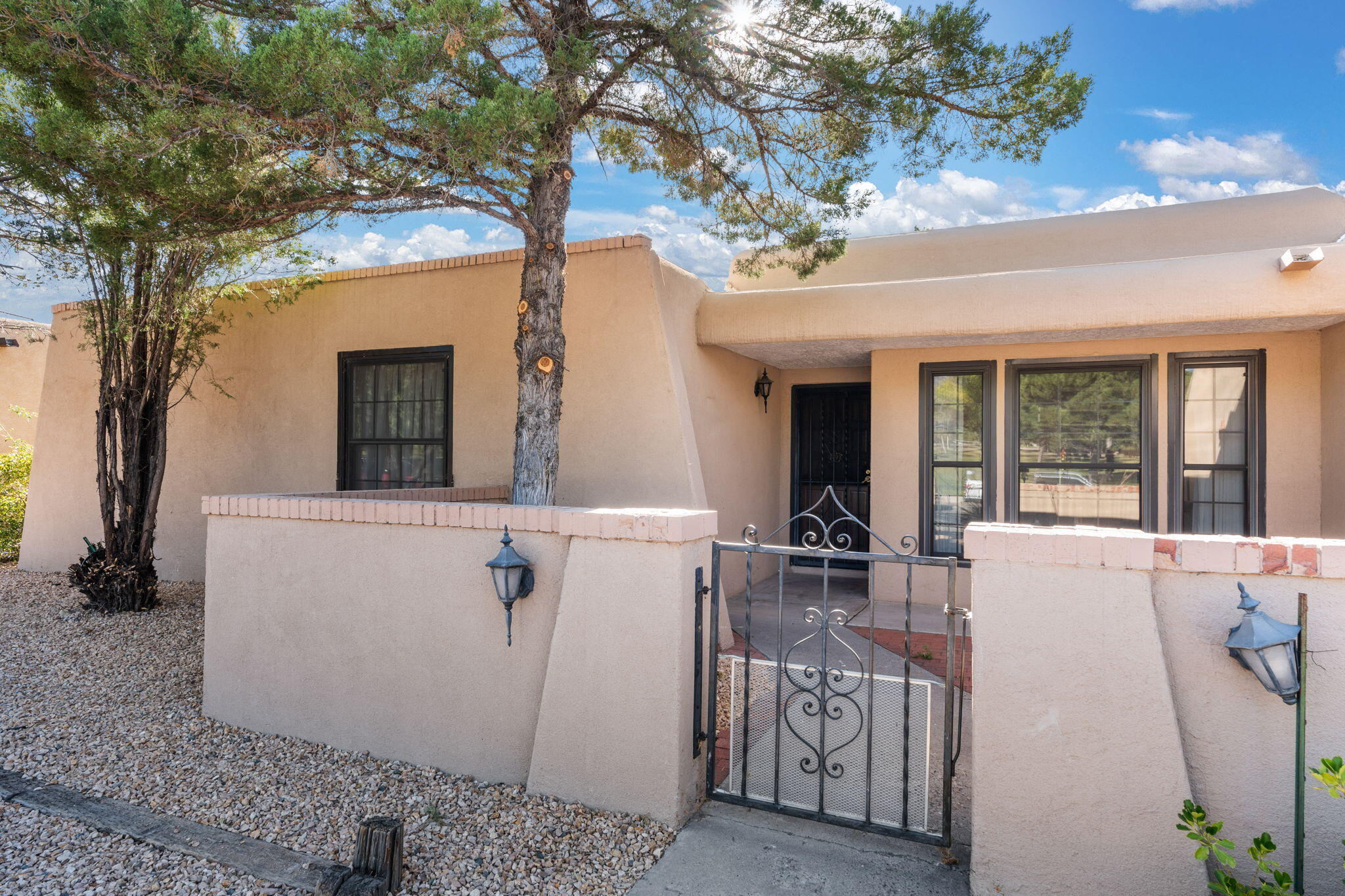 10012 ACADEMY HILLS Drive NE