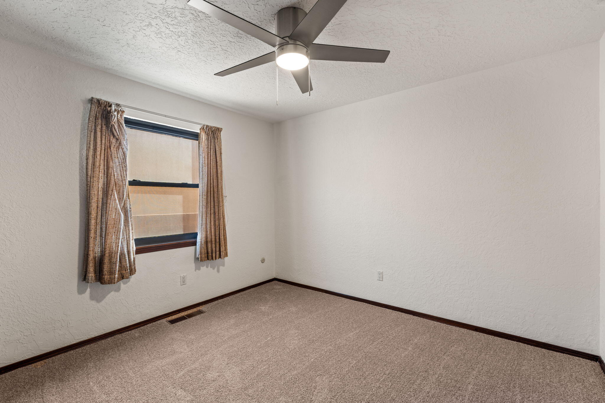 10012 ACADEMY HILLS Drive NE