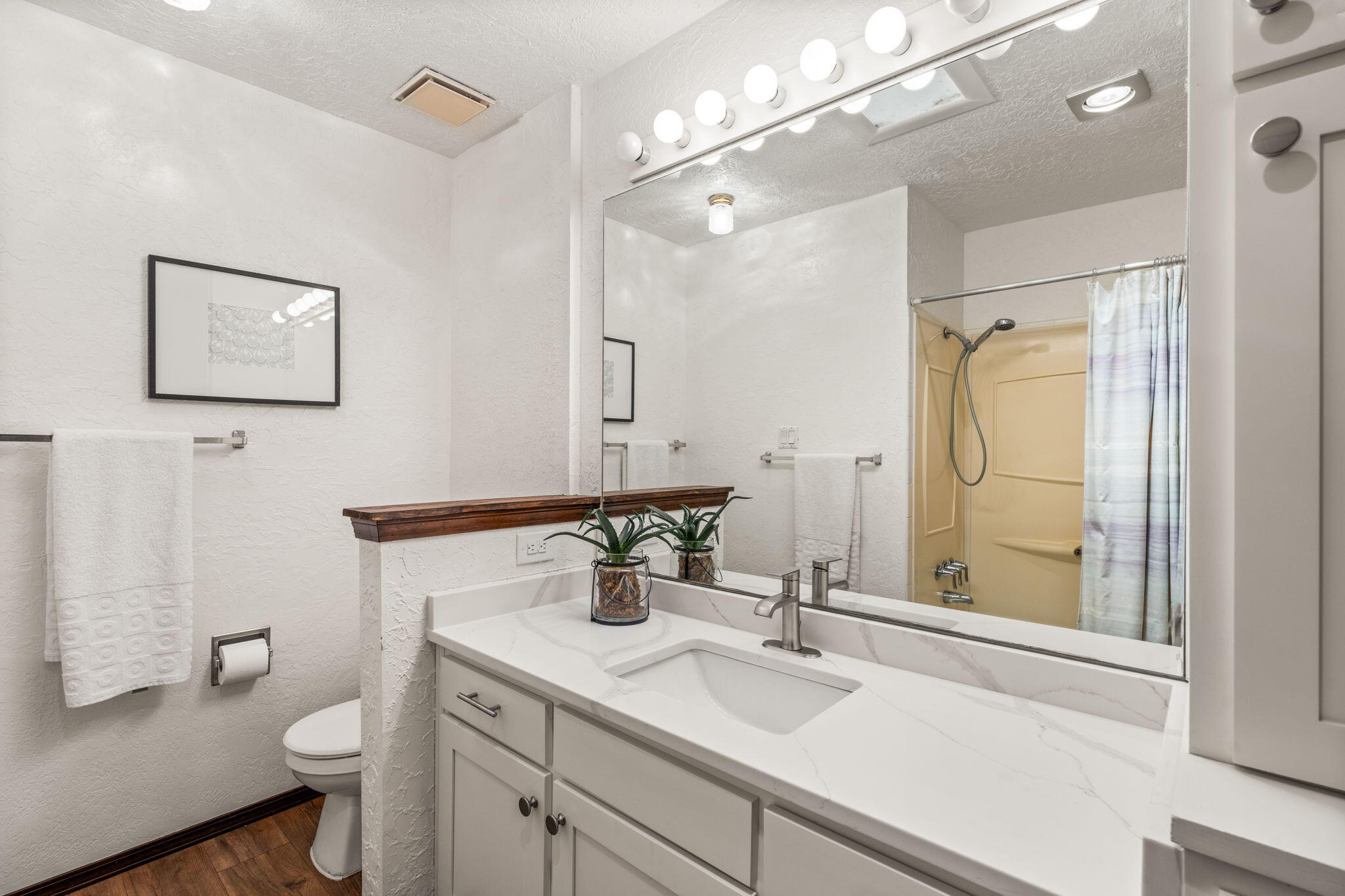 10012 ACADEMY HILLS Drive NE