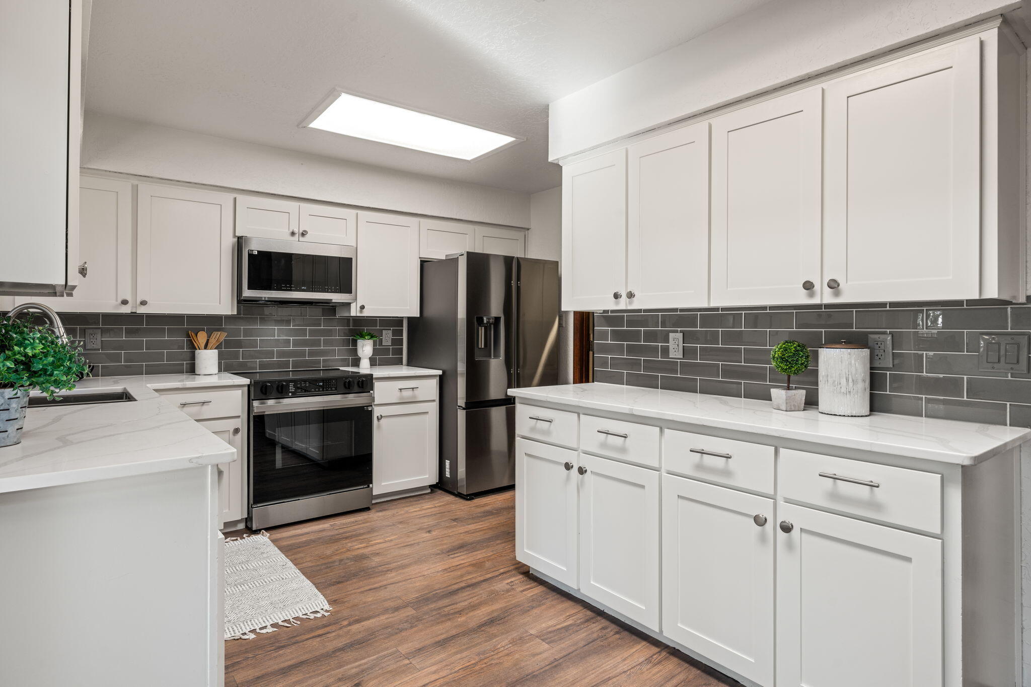 10012 ACADEMY HILLS Drive NE