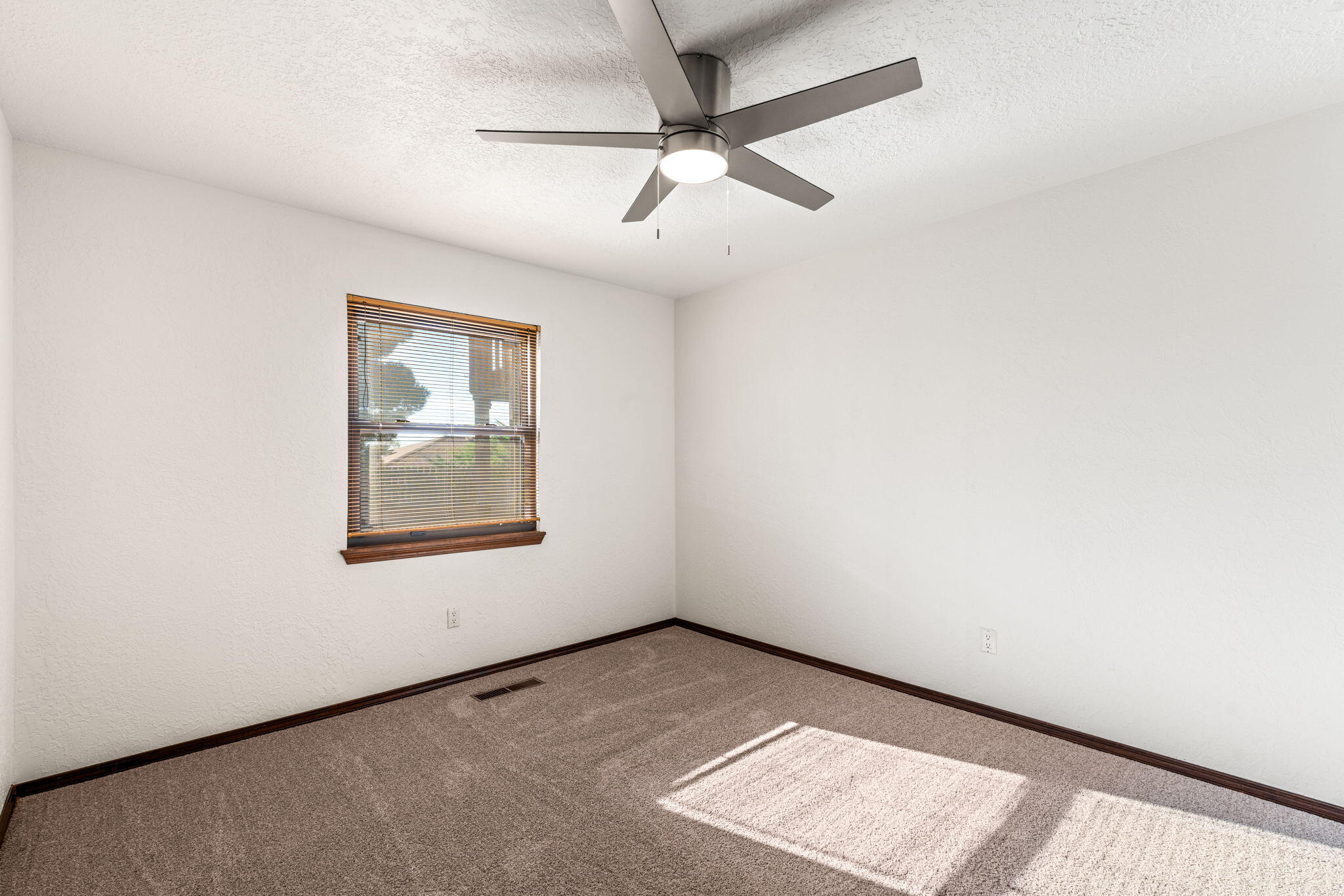 10012 ACADEMY HILLS Drive NE