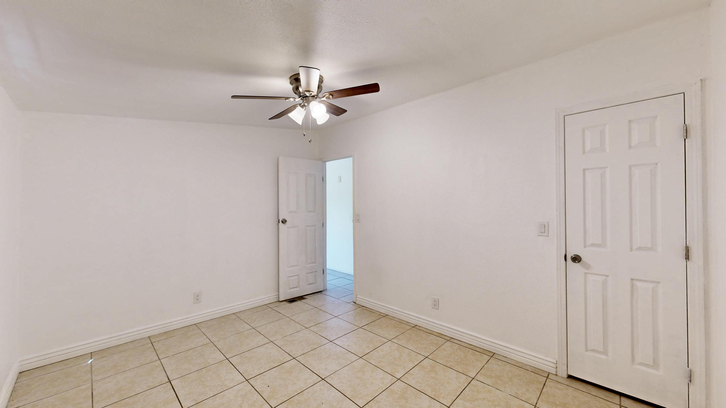 1814 HEATON Loop