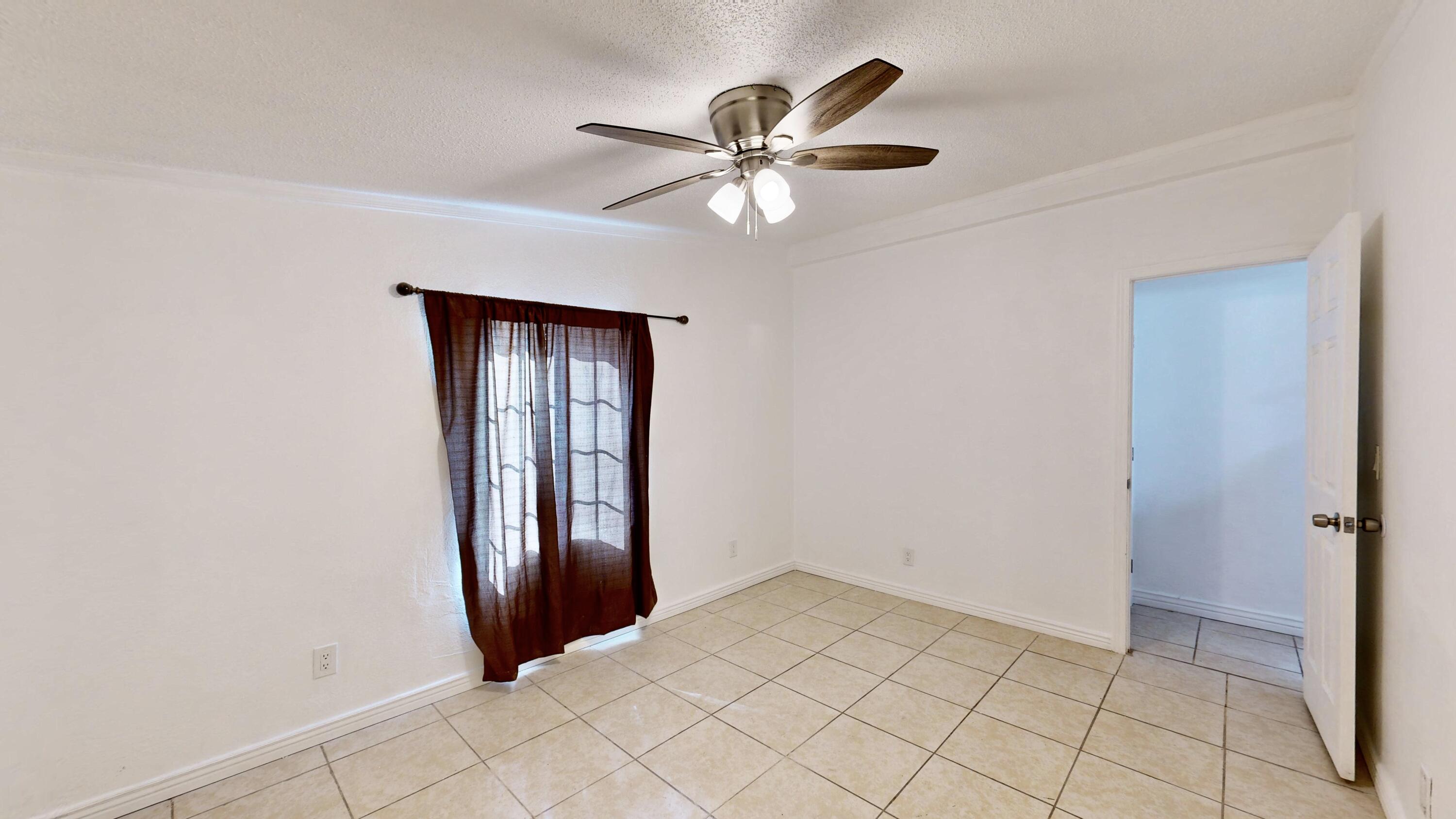 1814 HEATON Loop