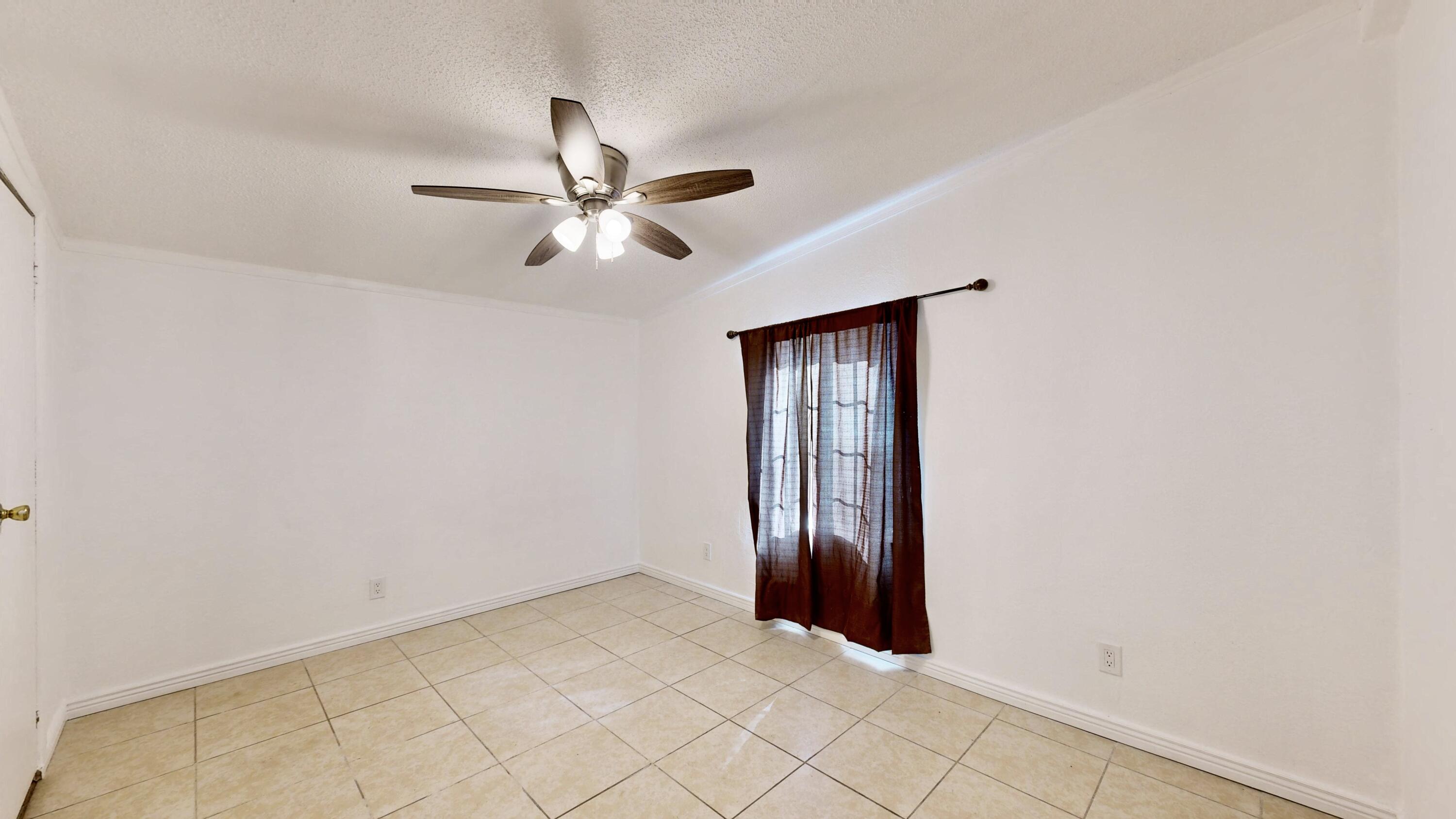 1814 HEATON Loop