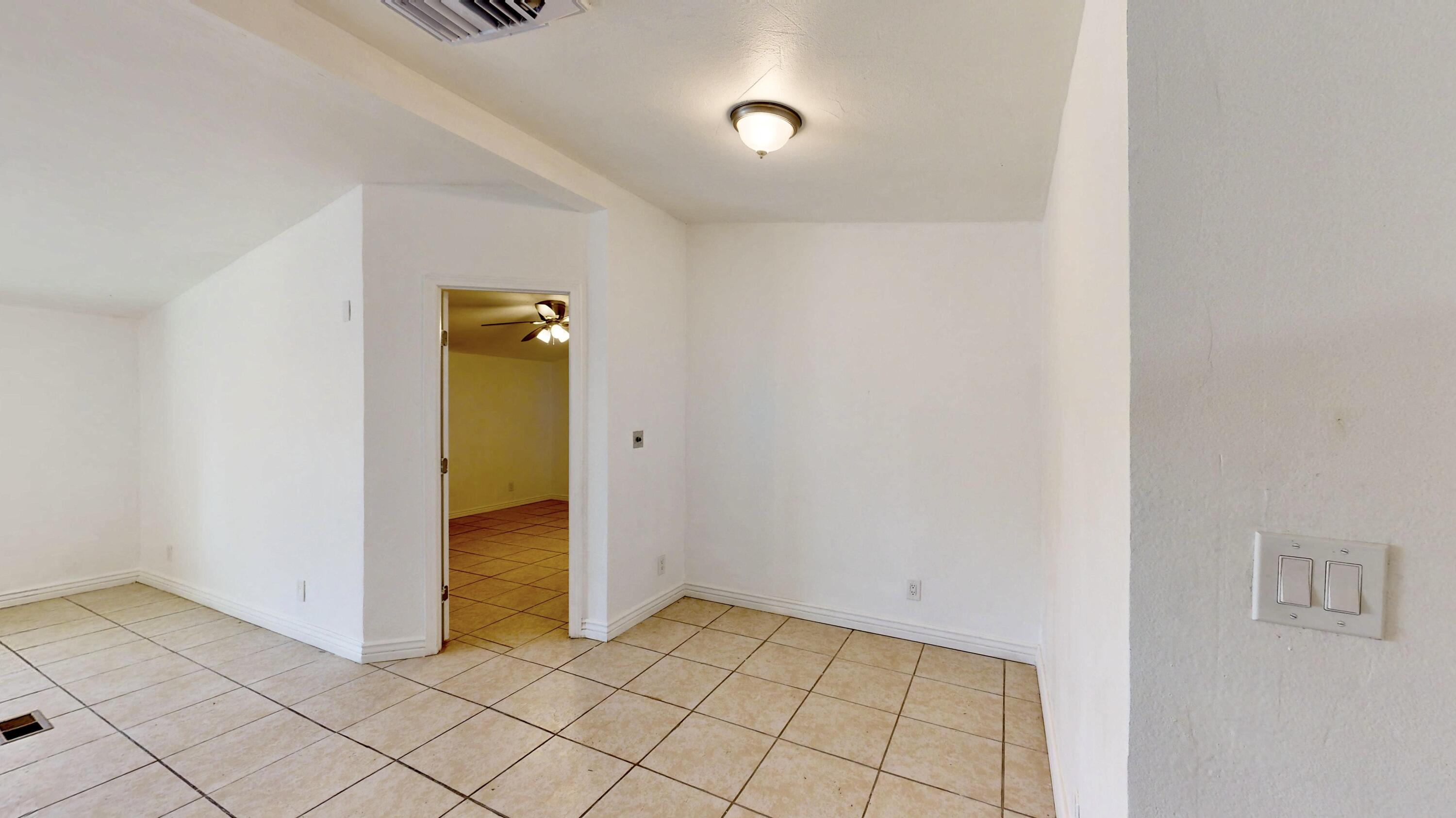 1814 HEATON Loop