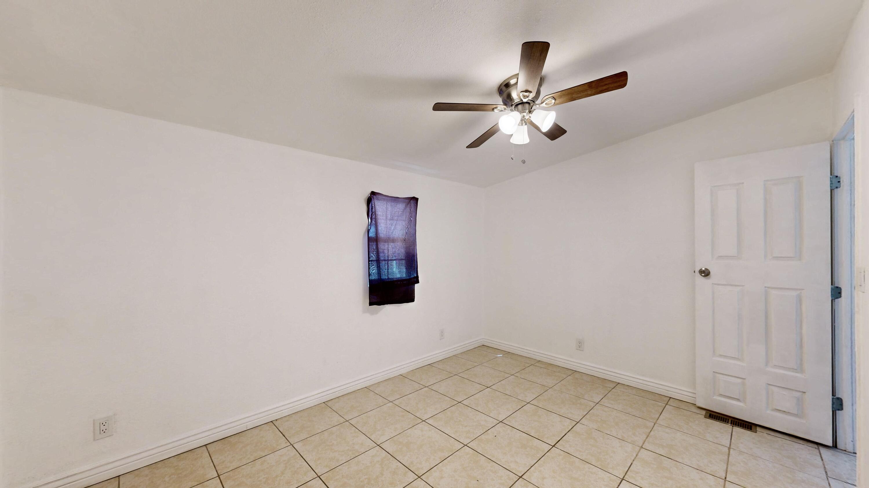 1814 HEATON Loop