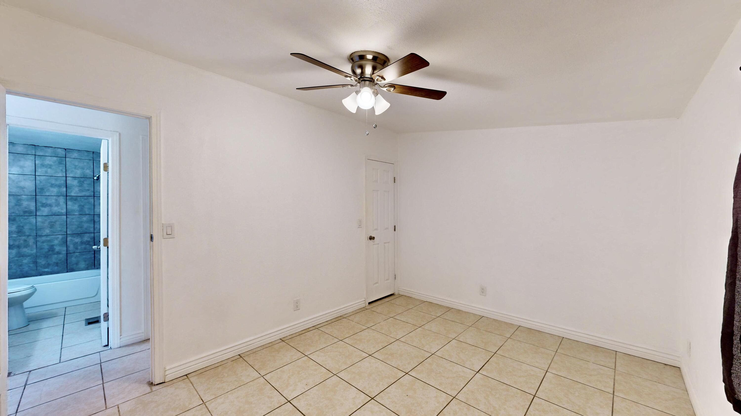 1814 HEATON Loop