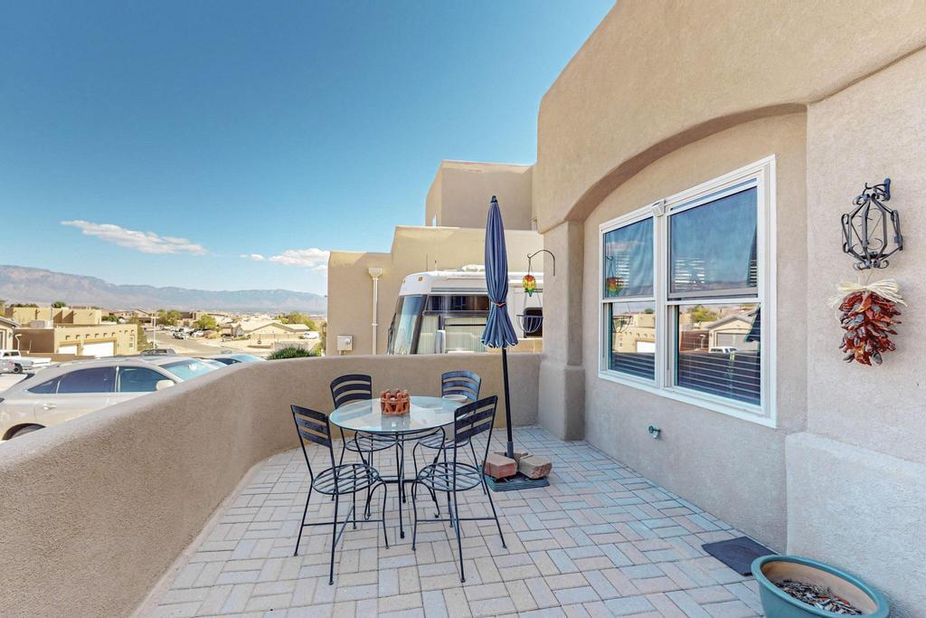 4612 ALBANY Court NW