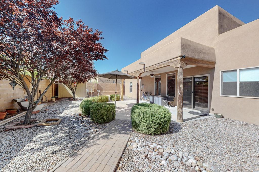 4612 ALBANY Court NW