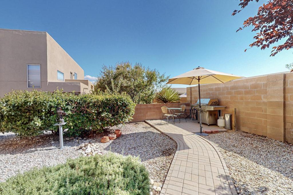 4612 ALBANY Court NW