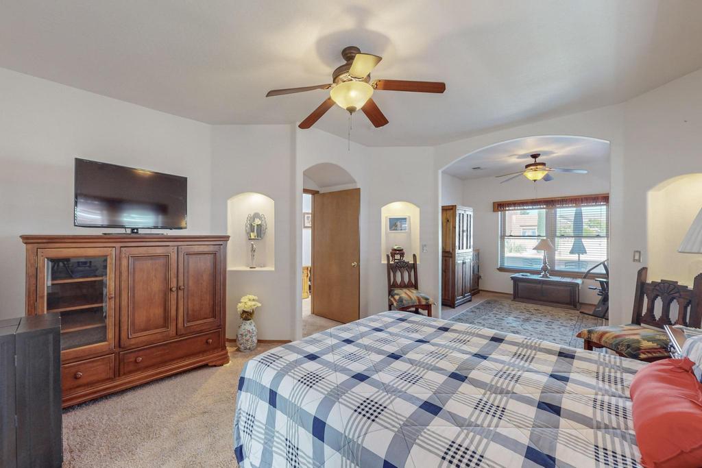 4612 ALBANY Court NW