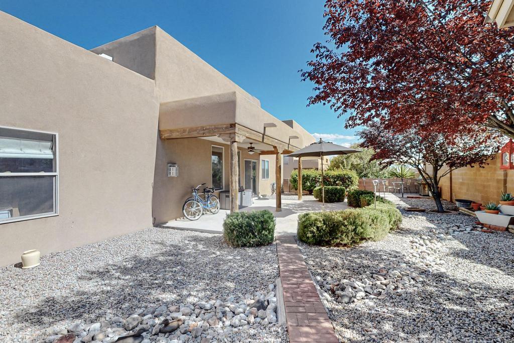 4612 ALBANY Court NW