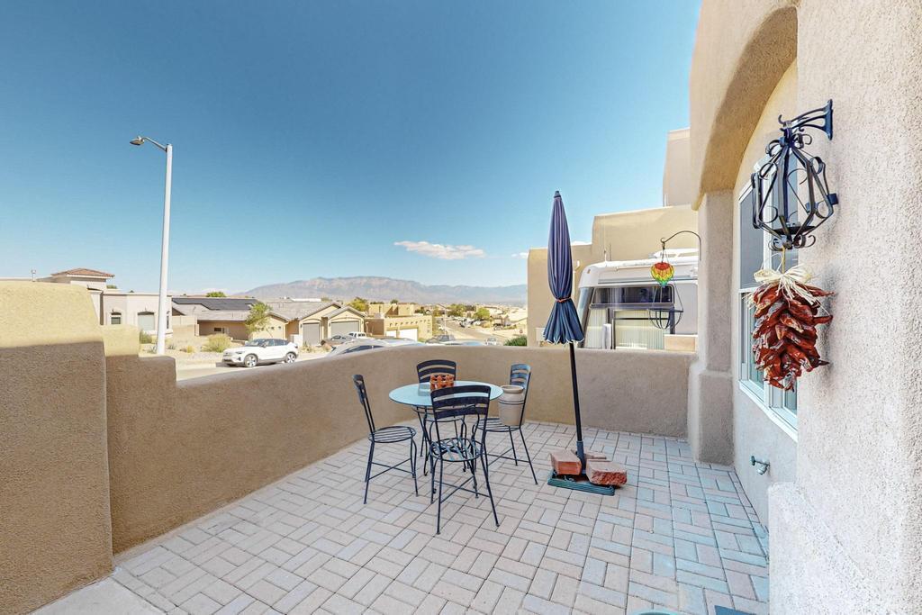 4612 ALBANY Court NW