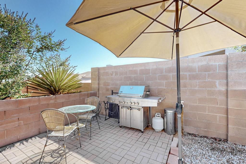 4612 ALBANY Court NW