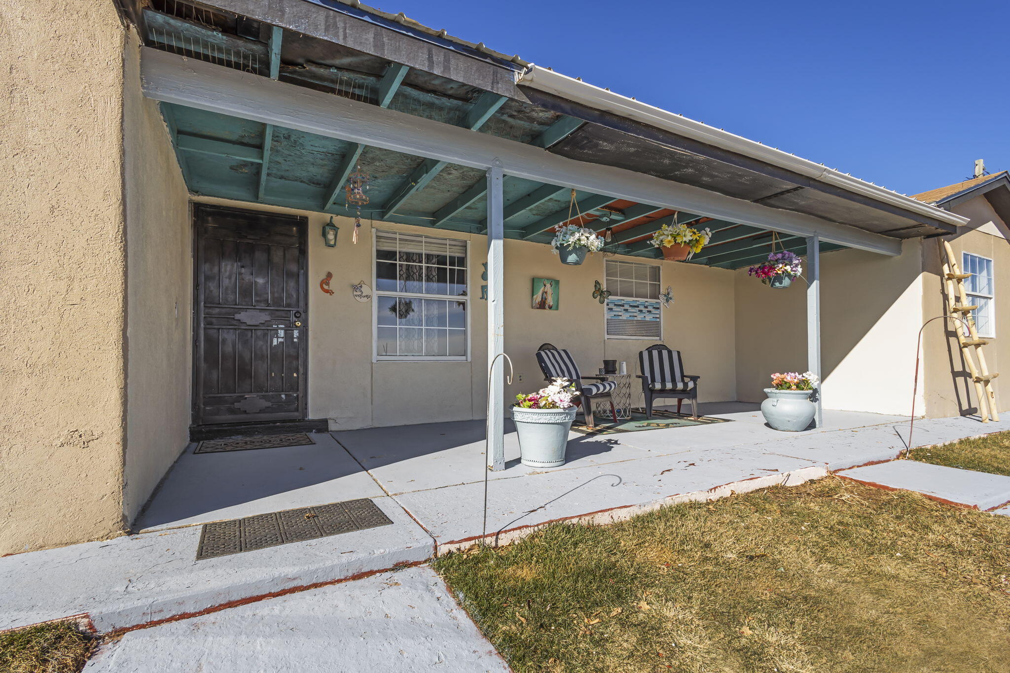 580 E Torreon Heights Road