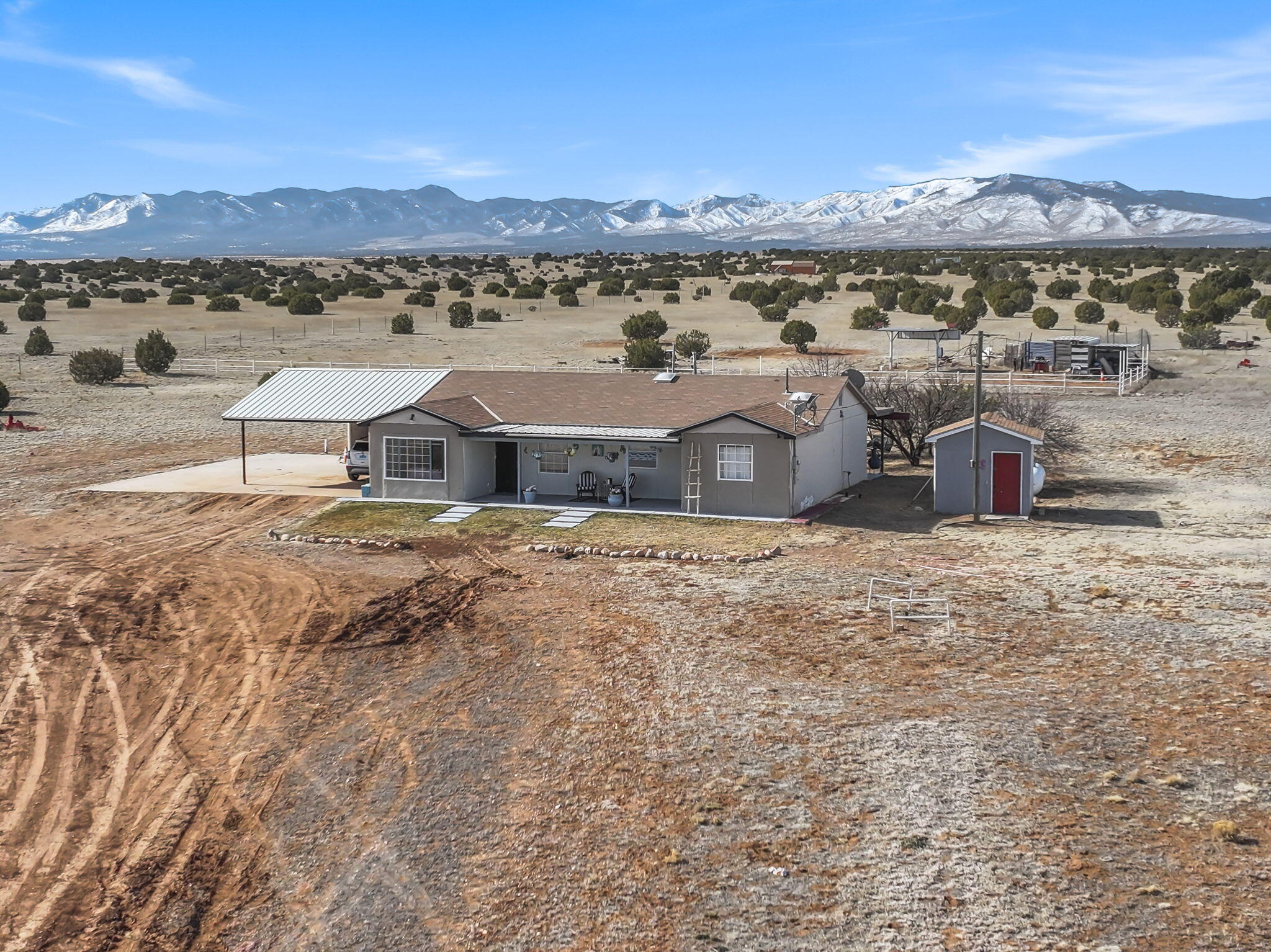 580 E Torreon Heights Road