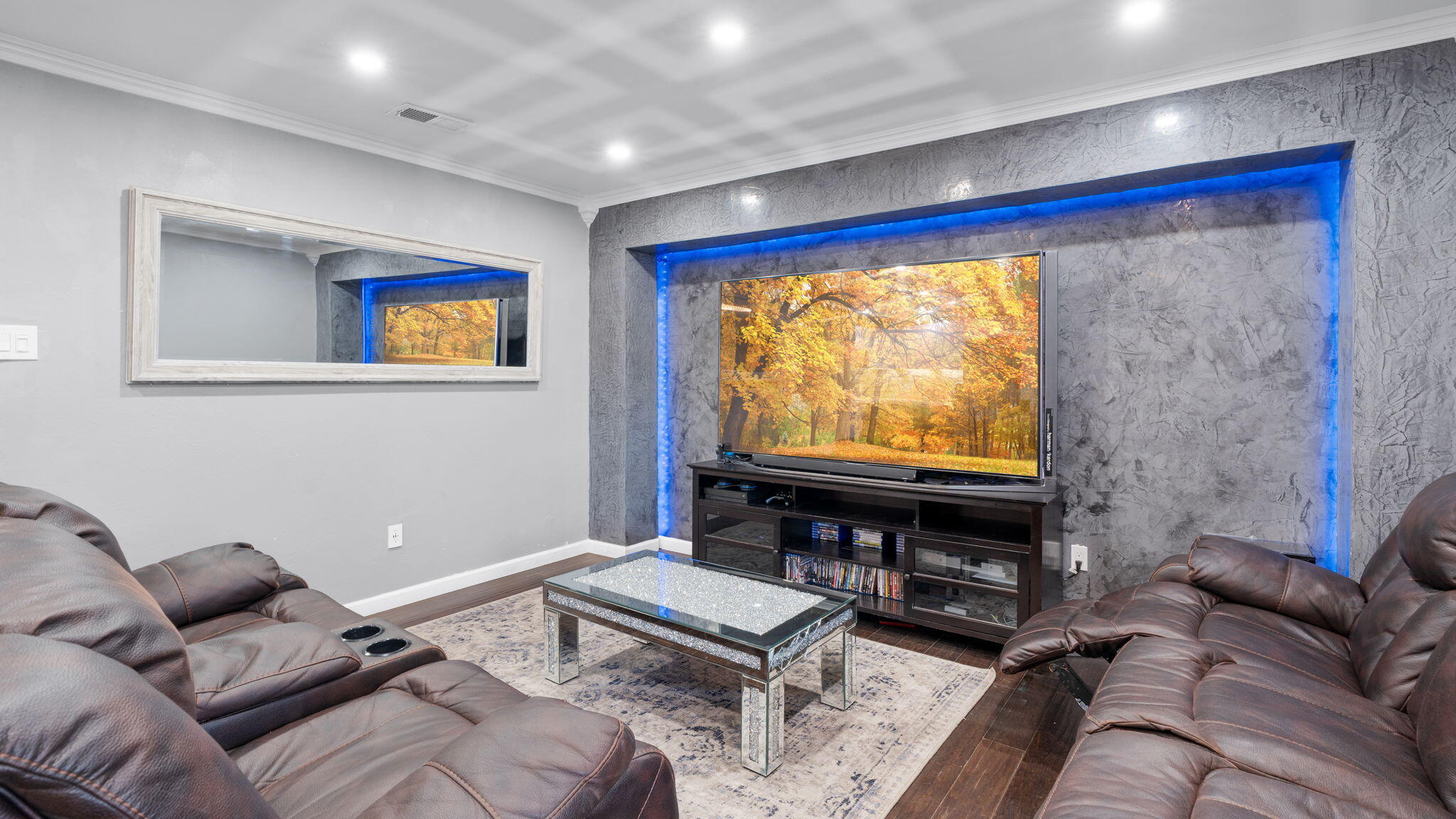 911 COUNTRY CLUB Drive SE G