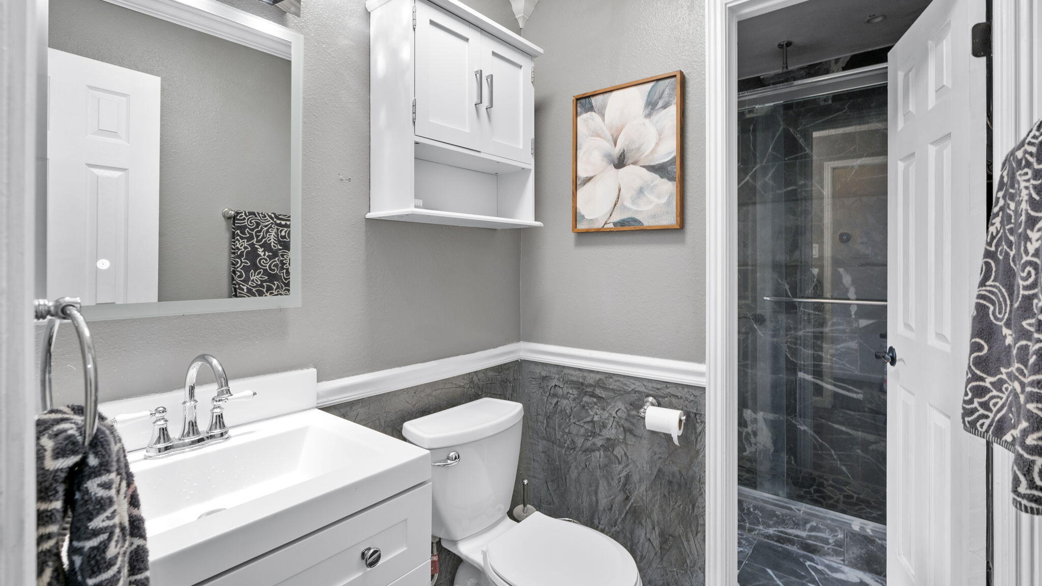 911 COUNTRY CLUB Drive SE G