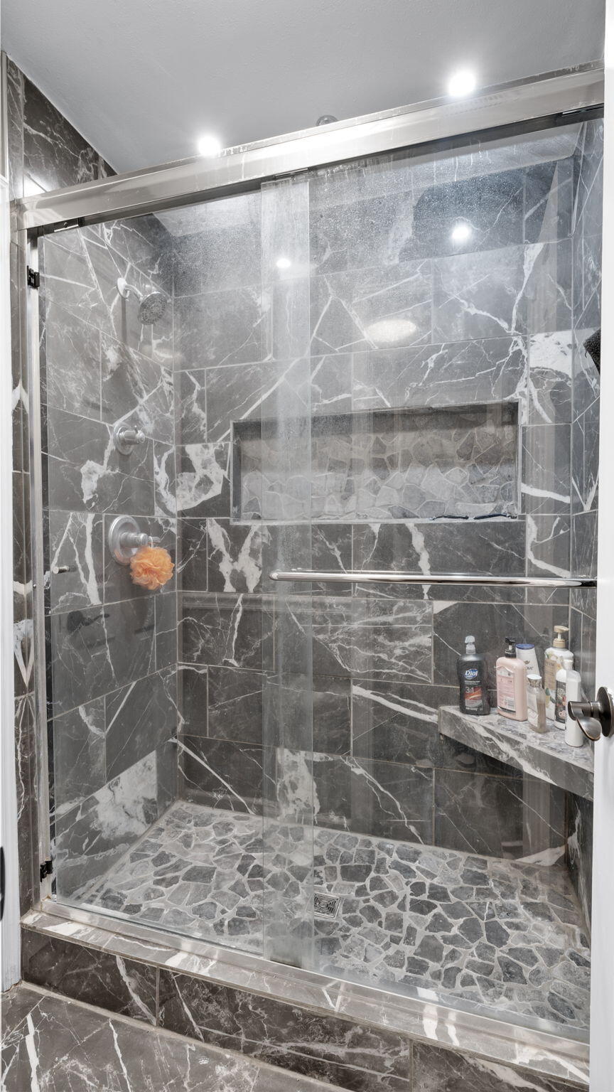 911 COUNTRY CLUB Drive SE G