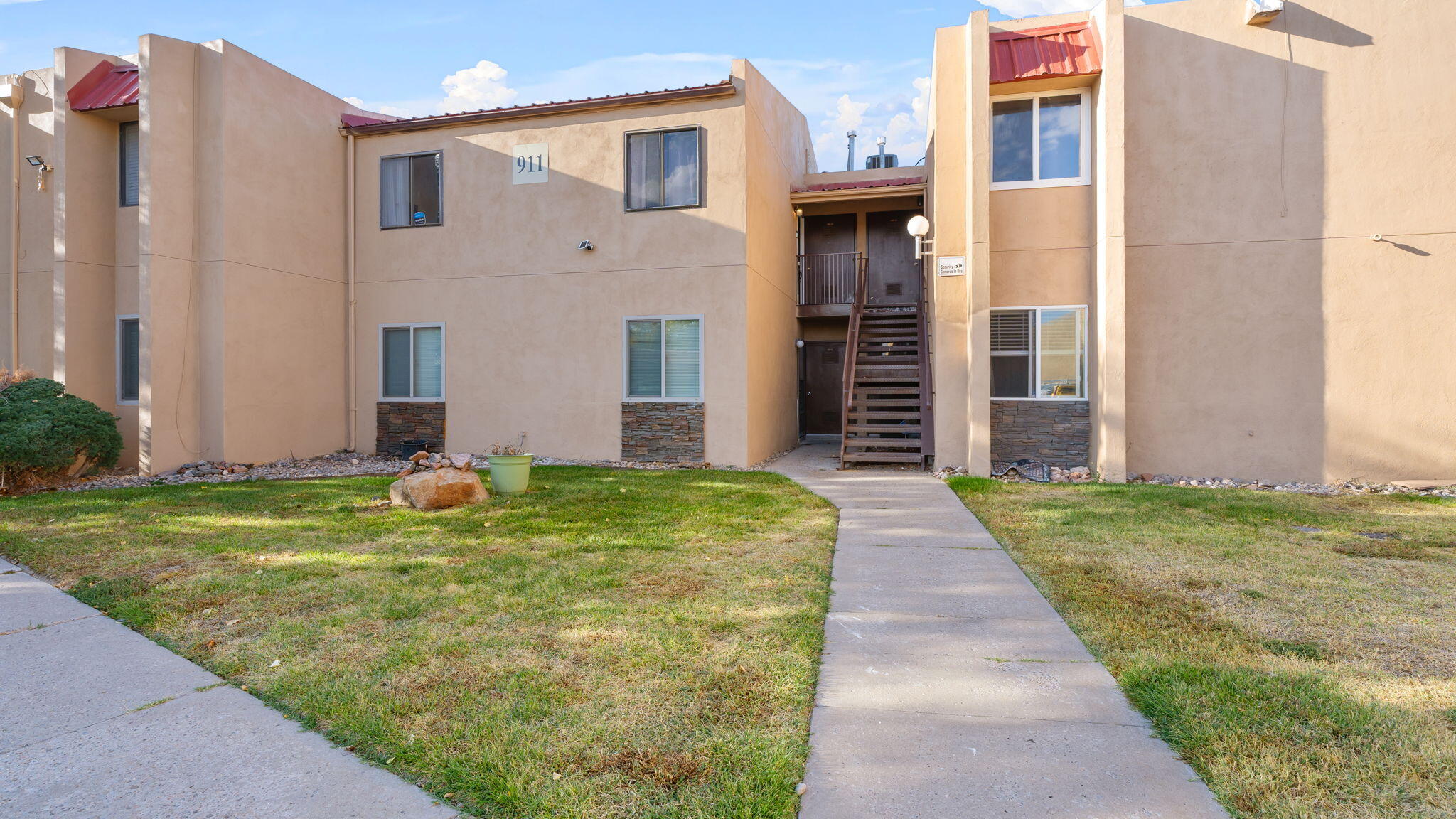 911 COUNTRY CLUB Drive SE G