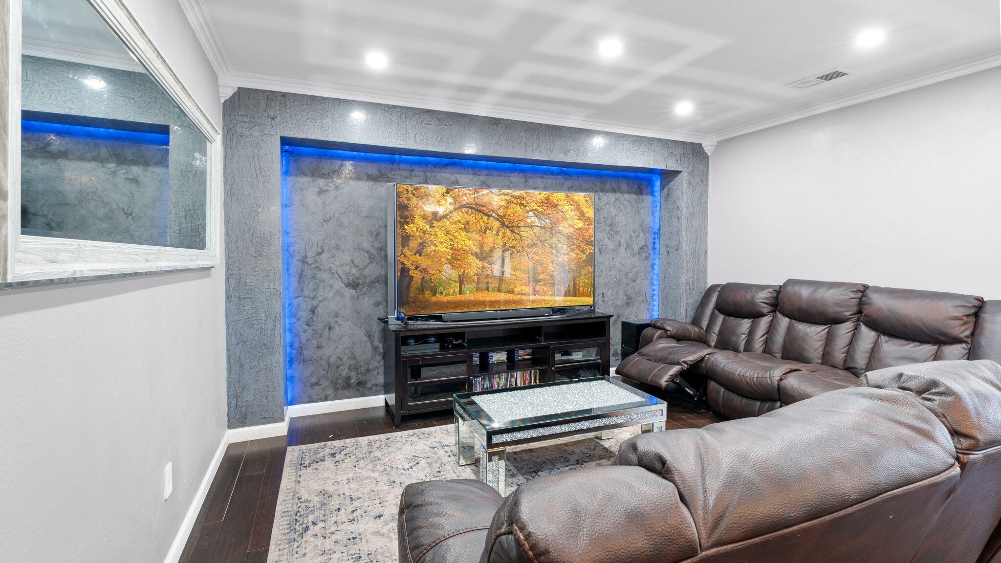 911 COUNTRY CLUB Drive SE G