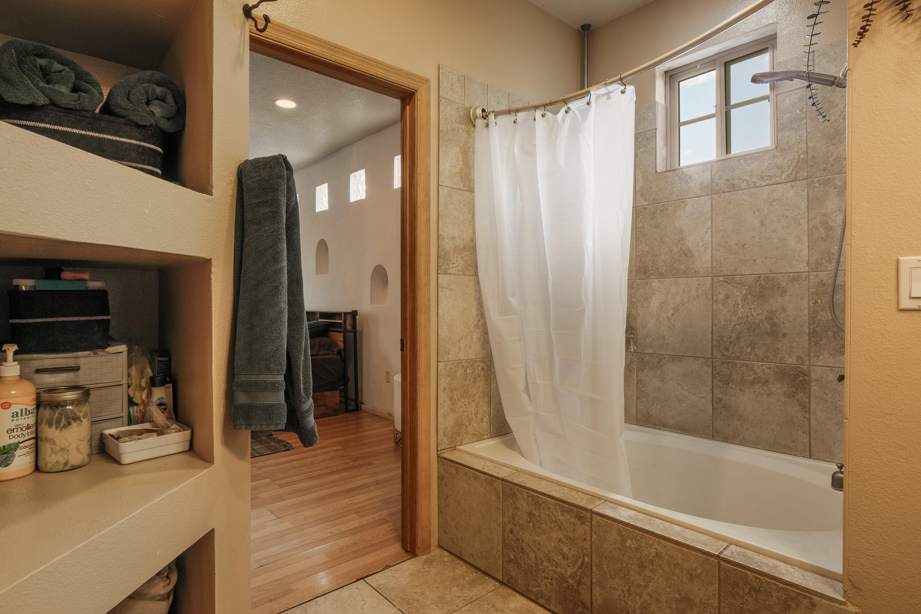 906 PALO DURO Avenue NW