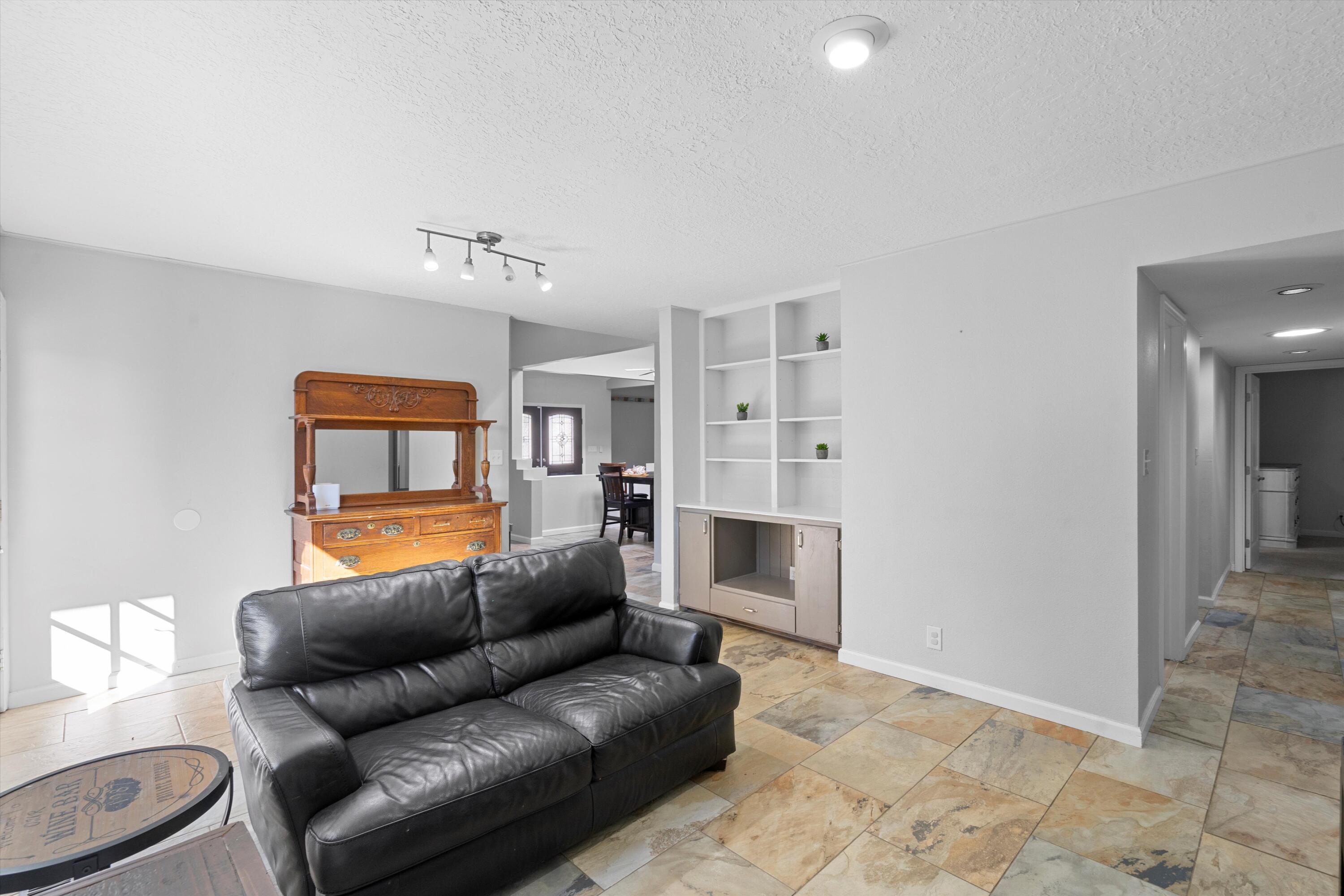 10306 KAREN Avenue NE