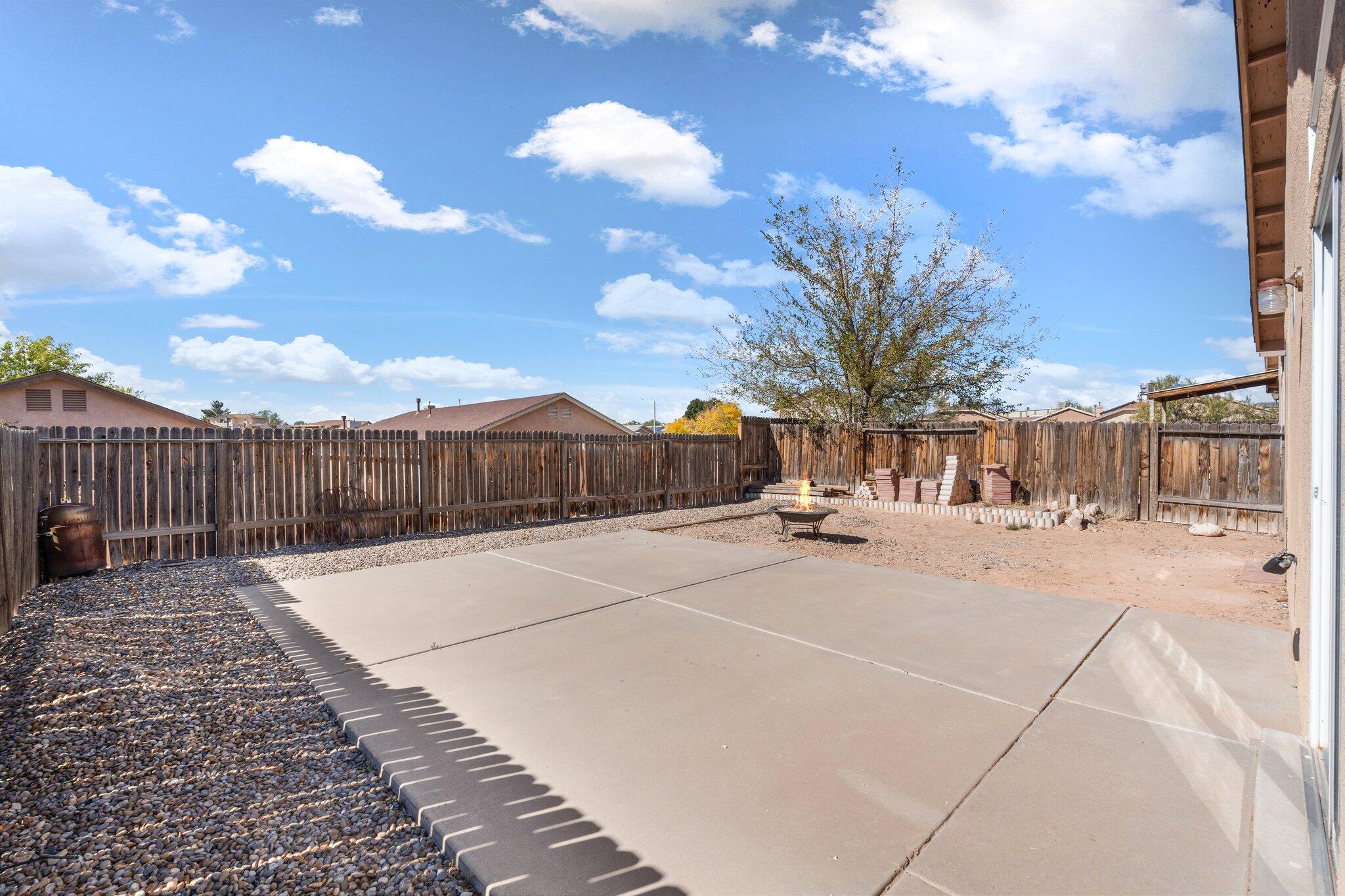 6924 ANGELA Drive NE
