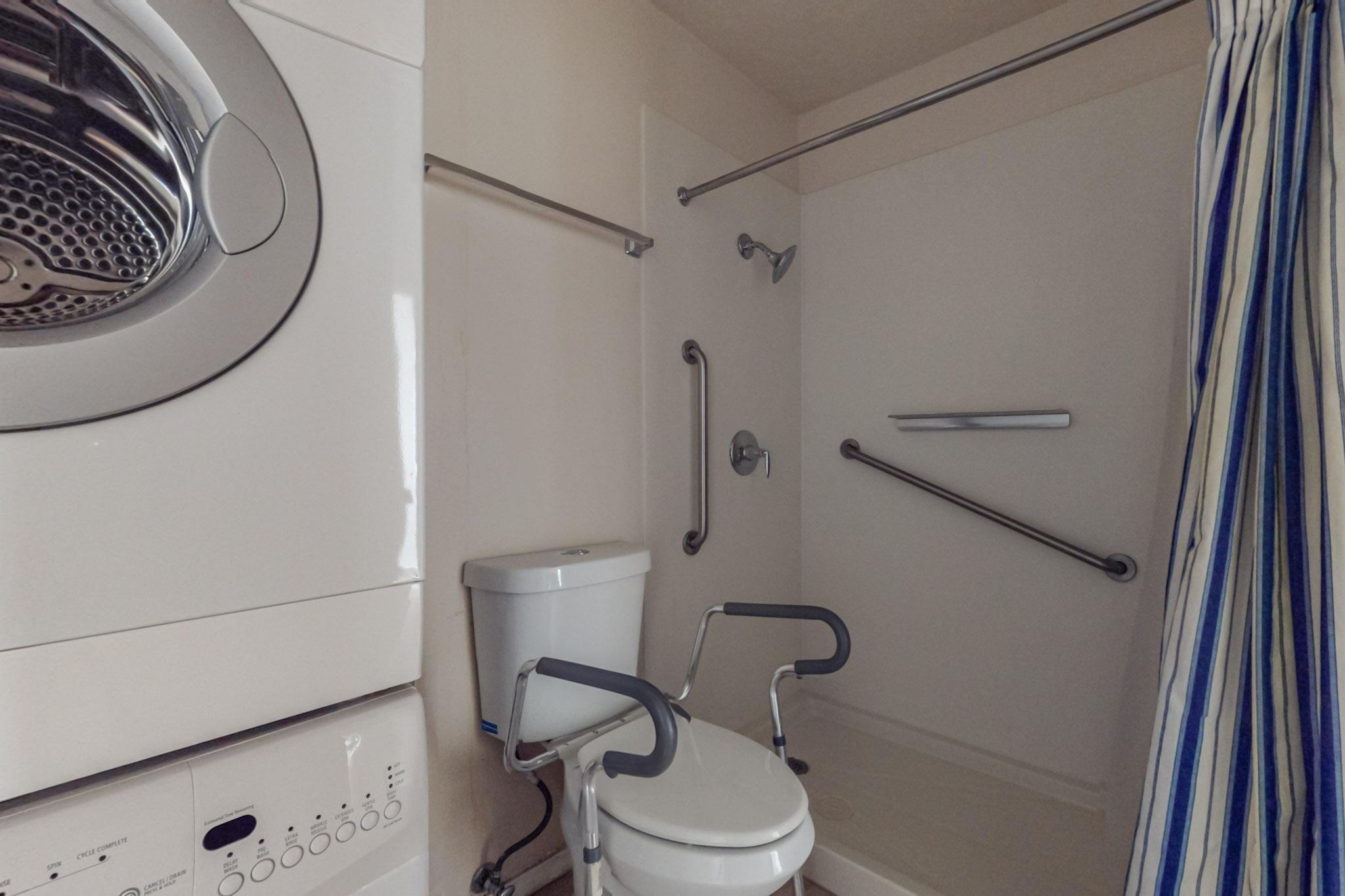 3853 MONTGOMERY Boulevard NE 1007