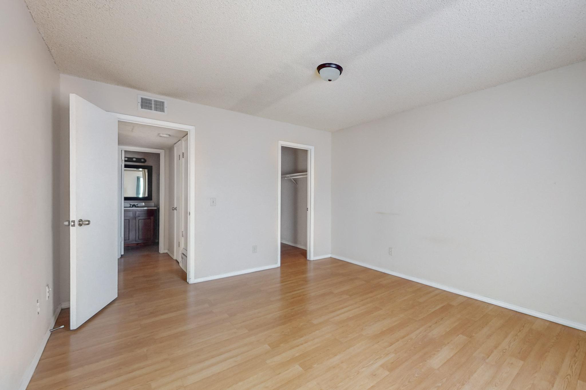 3853 MONTGOMERY Boulevard NE 1007